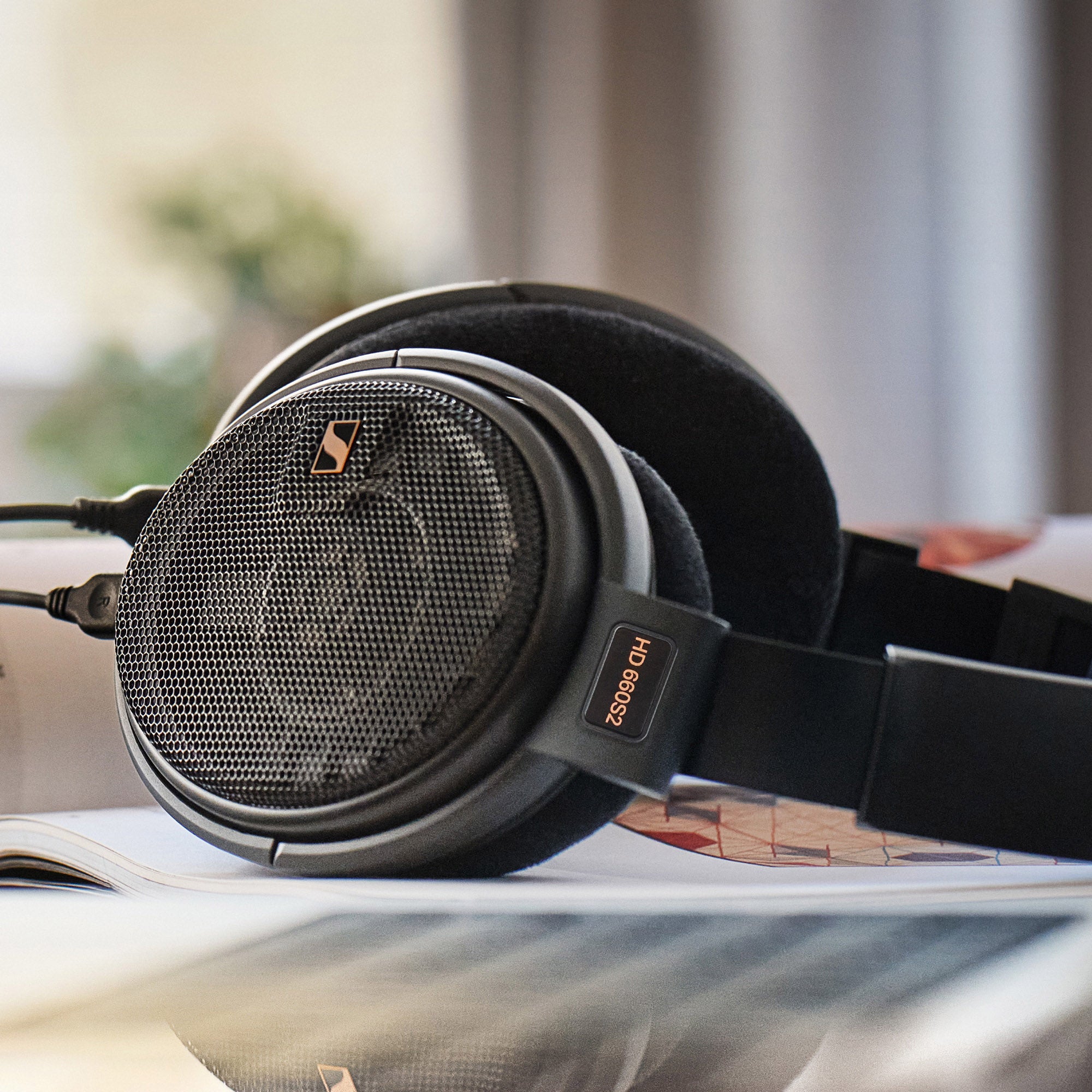 Sennheiser HD660S2 Open Back Headphones - Premium Audiophile Headset for Music & Gaming - High-Fidelity Sound, Comfortable Over-Ear Design - Perfect for Studio Recording, Streaming & Home Entertainment