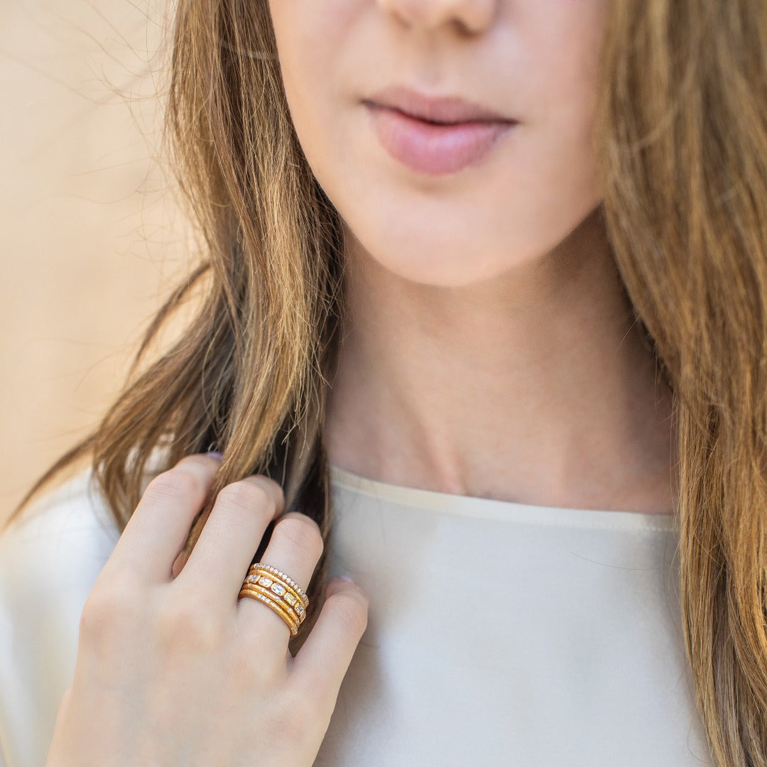 22K Yellow Gold Single Stone Jane Band Ring - Elegant & Dainty Jewelry for Women, Perfect for Everyday Wear, Anniversary Gifts & Special Occasions