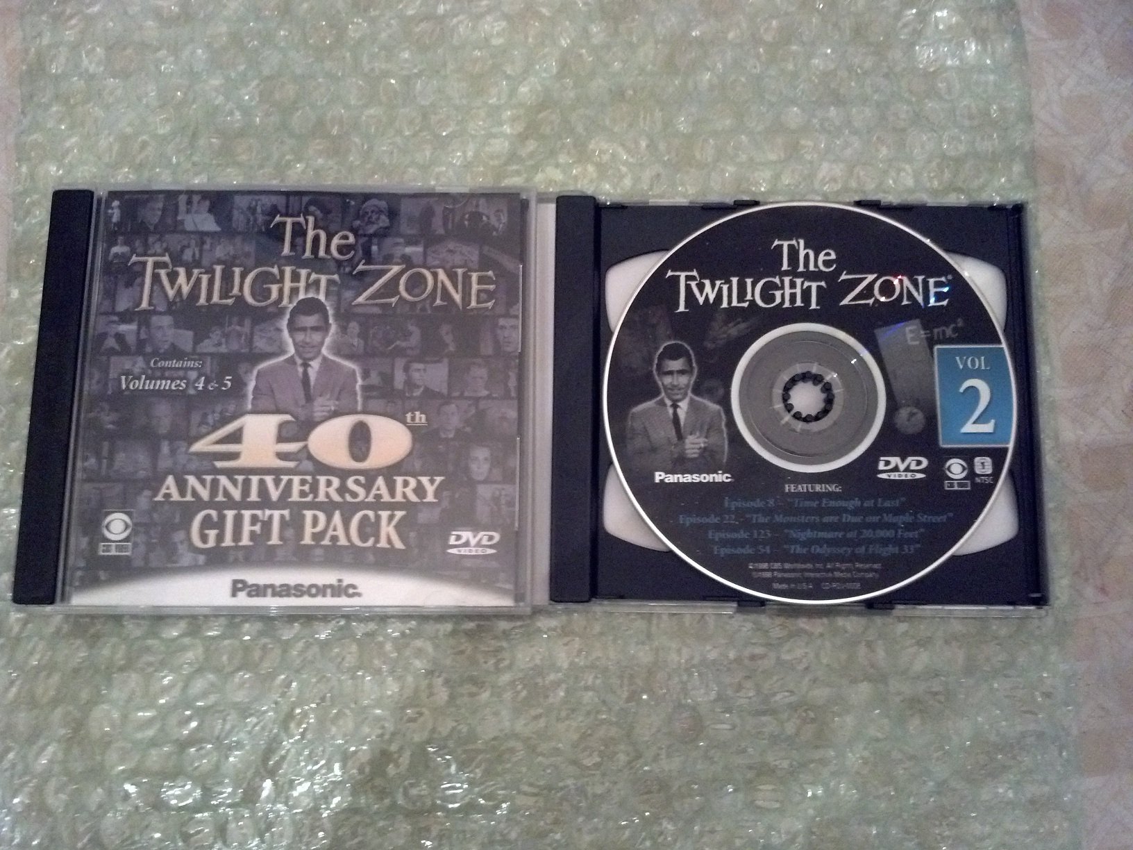 The Twilight Zone: 40th Anniversary Complete DVD Collection - Perfect Gift for Sci-Fi Fans & TV Show Enthusiasts - Great for Movie Nights, Birthday Presents & Collector's Displays