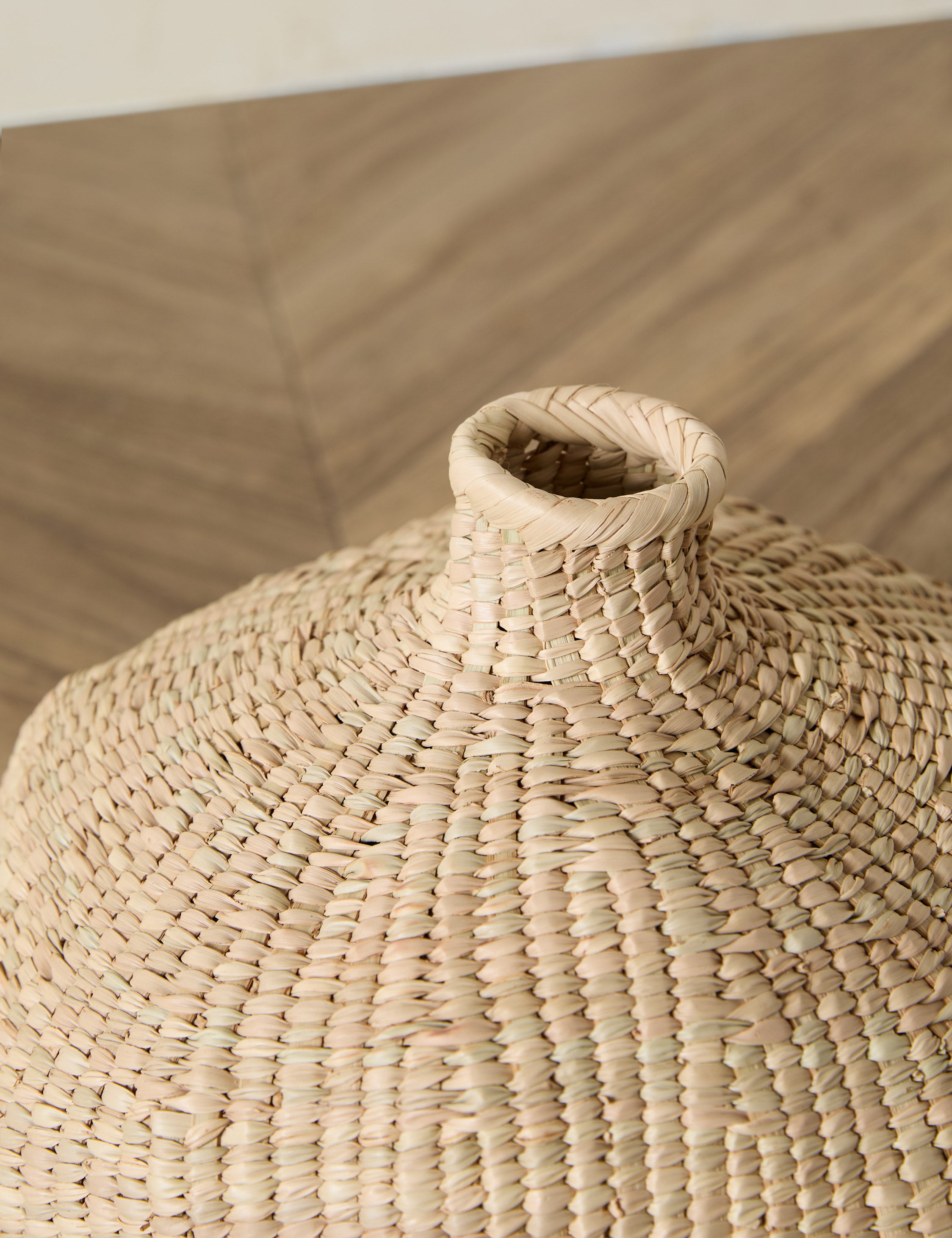 Fresh Garlic Storage Basket by Mbare - Airtight & Durable Kitchen Organizer for Garlic, Onions & Potatoes - Perfect for Pantry, Countertop, or Farmhouse Decor