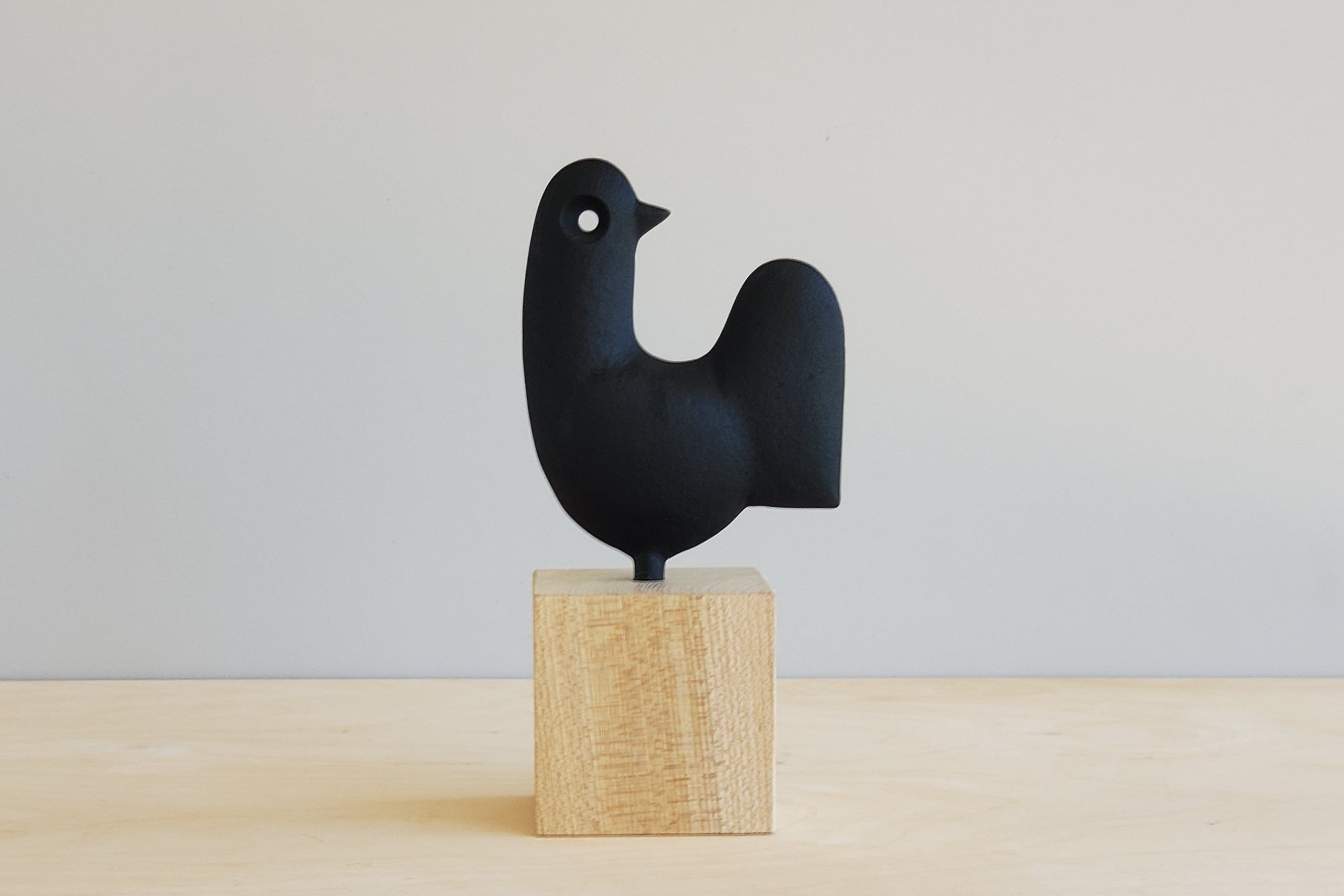 Japanese Cast Iron Sculpture - Handcrafted Bird Wind Vane for Garden Decor, Outdoor Yard Art, and Rustic Home Decoration (Model TS319)
