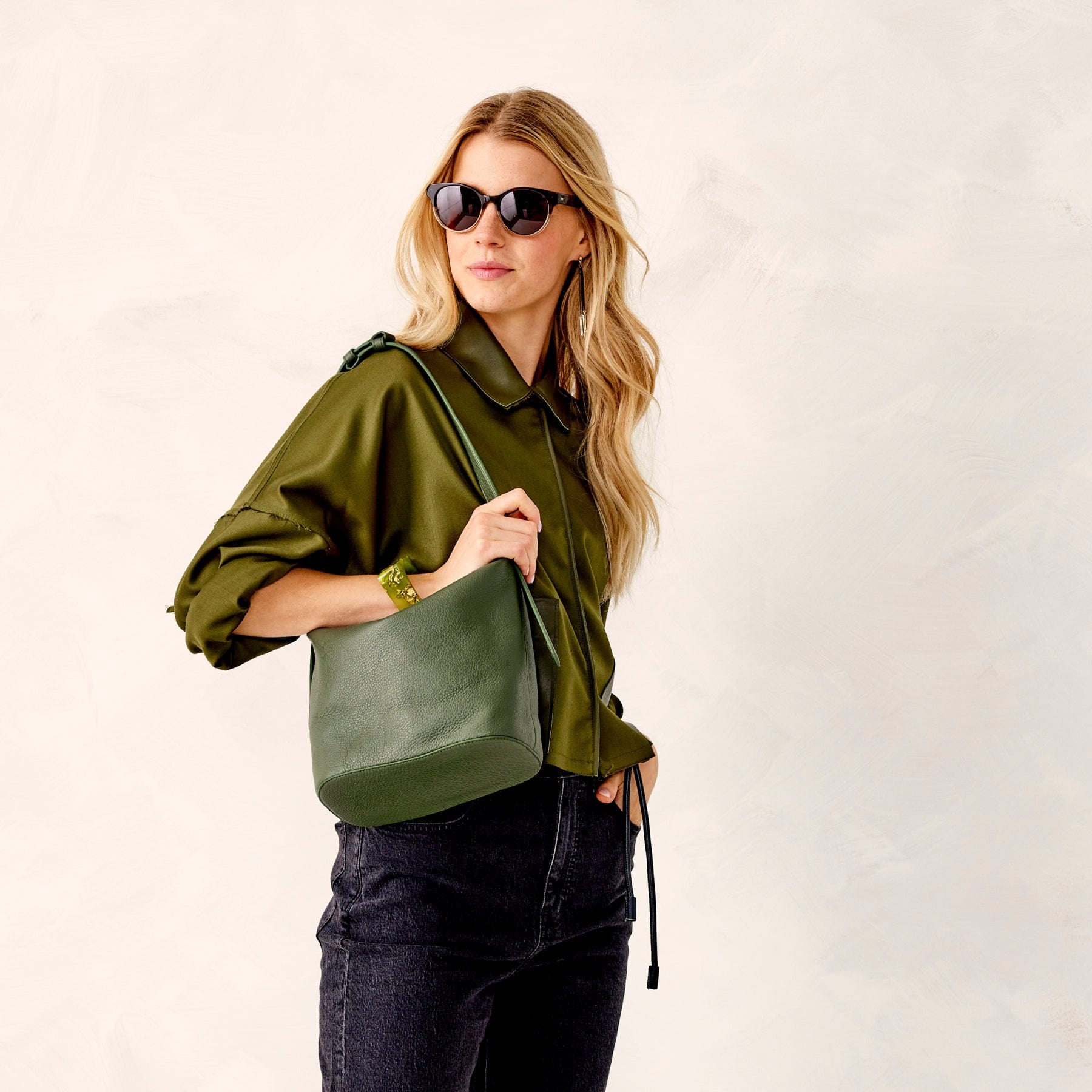 Stylish Astoria Shoulder Bag for Women - Fashionable Crossbody Purse with Adjustable Strap, Perfect for Work, Travel & Daily Use