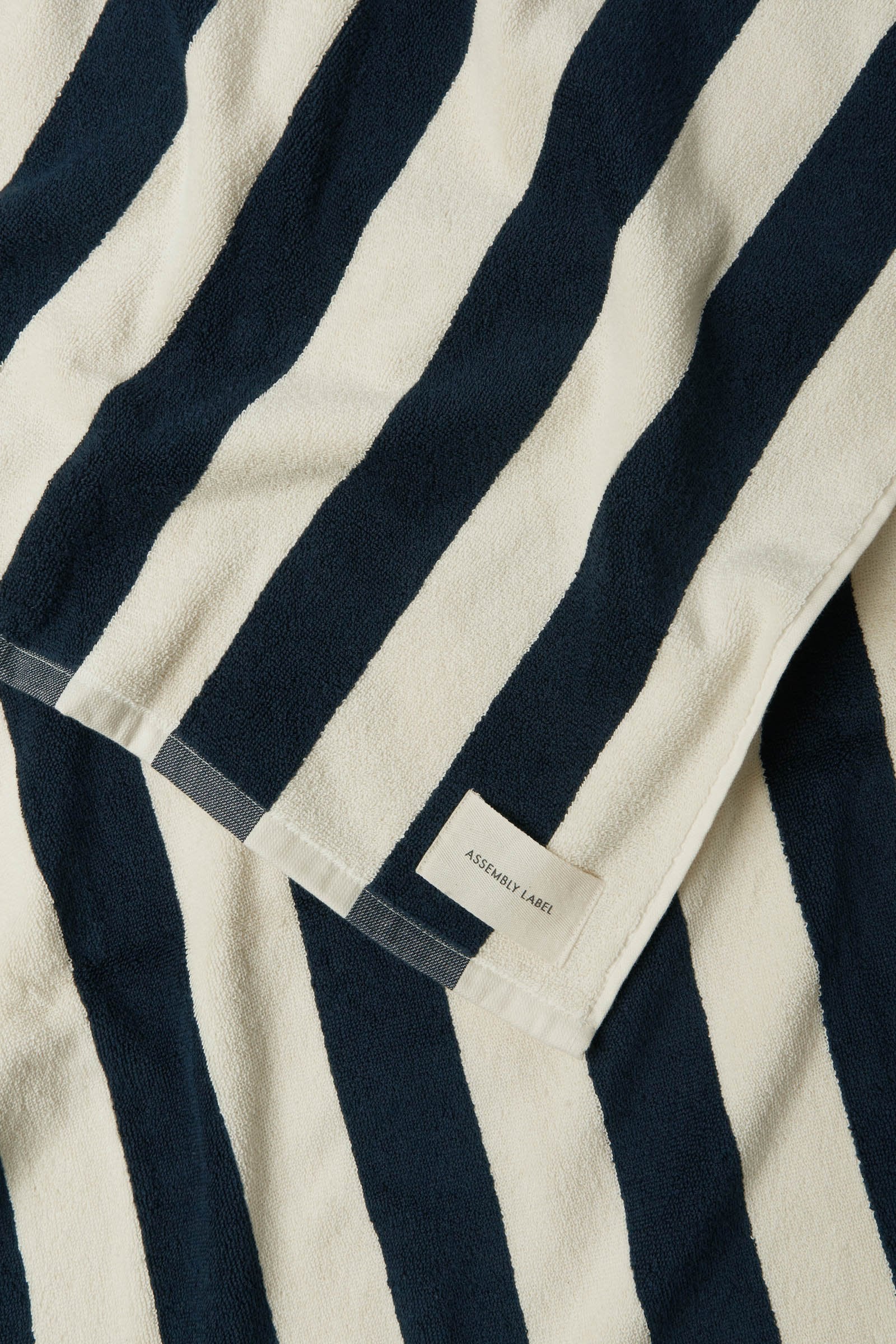 Premium Cotton Striped Beach Towel - Soft, Absorbent & Quick-Drying - Perfect for Pool, Sand & Summer Vacations