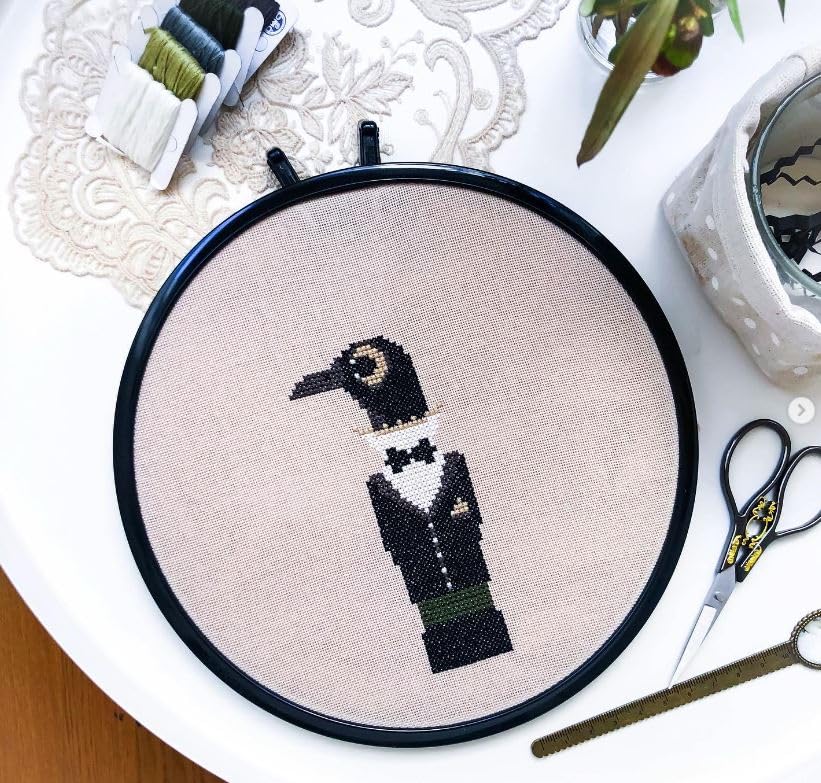 Premium Metal Spring Tension Embroidery Hoops - Cross Stitch & Darning Hoop Set (Black, Large) - Perfect for Hand Embroidery, Needlework & Fabric Crafts