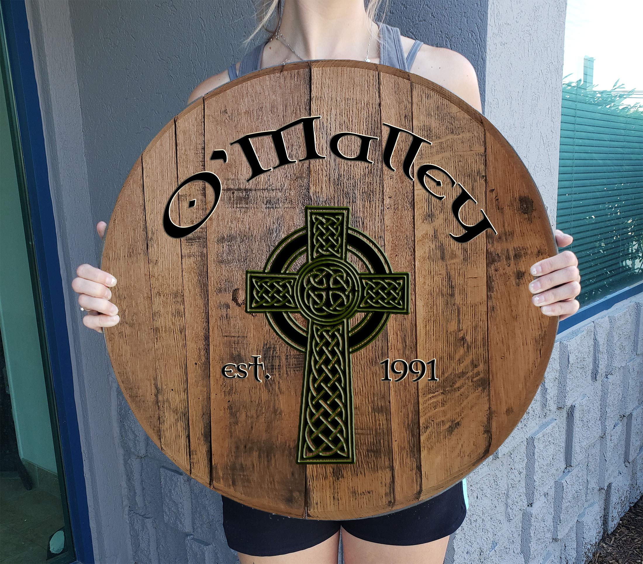 Personalized Celtic Cross Irish Pub Wall Decor - Rustic Whiskey Barrel Bar Sign for Home, Man Cave & Gifts - Natural Wood Brown 22 Inch Wall Art | Perfect for Irish-Themed Bars, Home Decor & Unique Gifts
