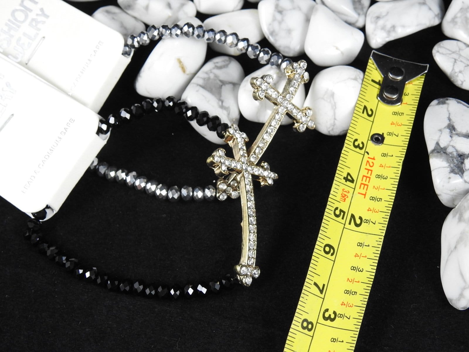 Stylish Unisex Cross Bracelet for Men & Women - Black or Silver Options - Perfect for Everyday Wear, Gifts & Religious Occasions