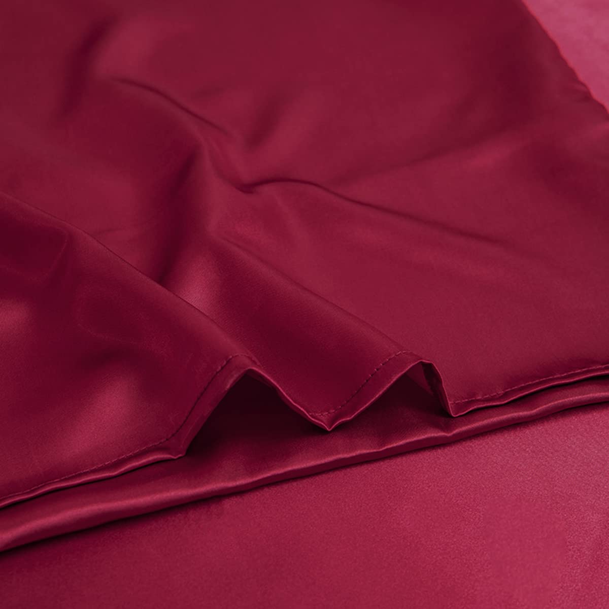 Premium King Size Fitted Sheet - Deep Pocket Microfiber Bottom Sheet - Fade & Shrink Resistant, Durable & Easy Care - 1 Piece Only (Burgundy) - Perfect for Master Bedroom, Guest Room & Airbnb Stays