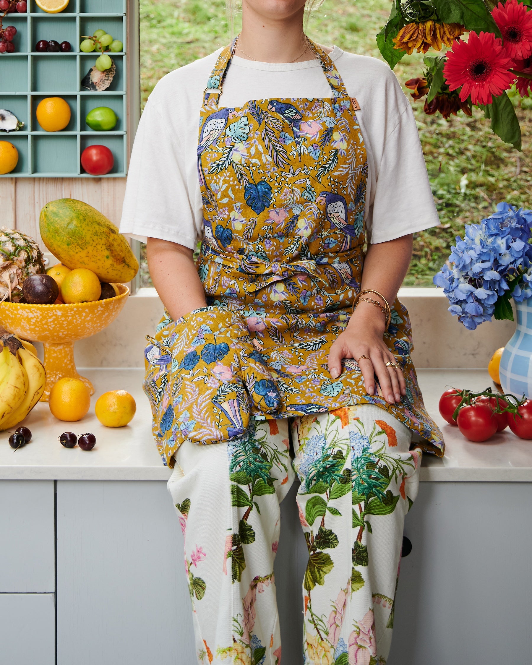 Premium Birds of Paradise Linen Apron - Adjustable & Stylish Kitchen Apron for Cooking, Baking & Grilling - Perfect for Chefs, Home Cooks & BBQ Enthusiasts