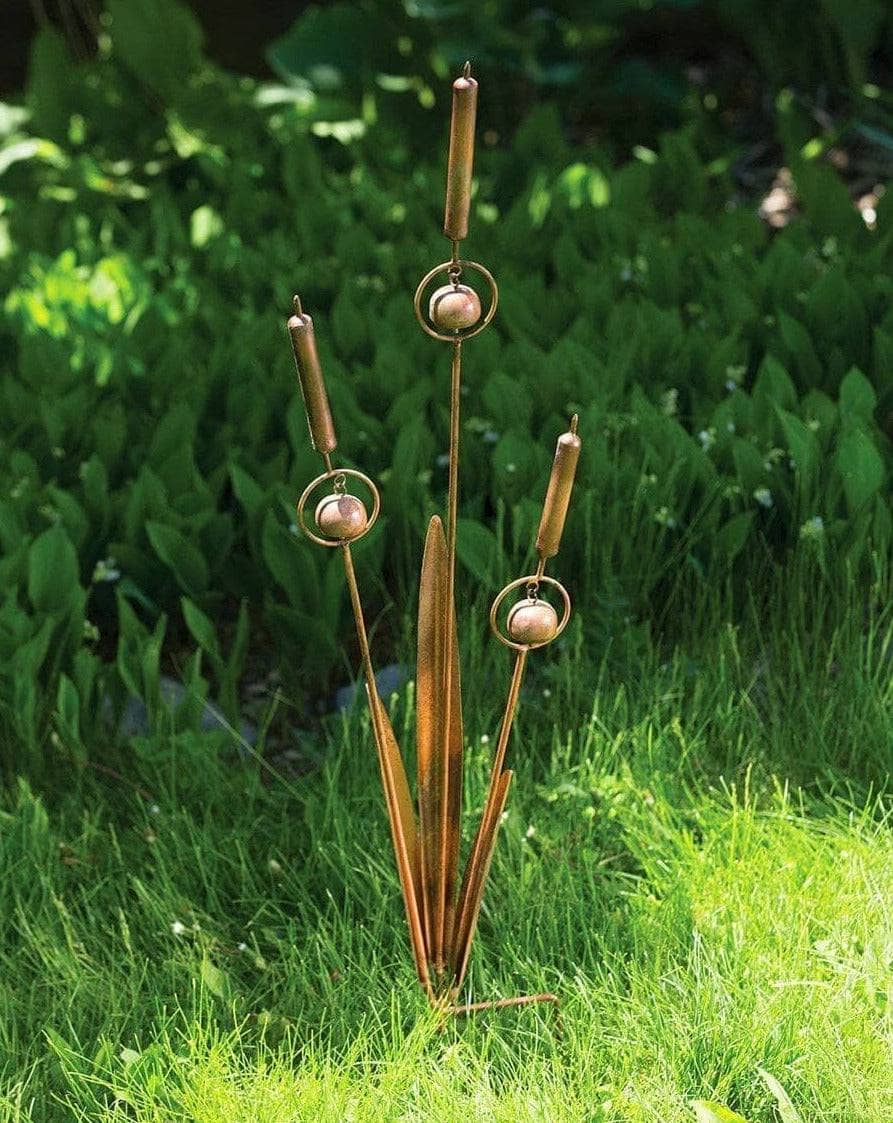 Triple Cattail Garden Stake - Decorative Outdoor Metal Plant Stakes for Flower Beds, Lawn & Patio Decor - Rust-Resistant Yard Art for Garden Landscaping