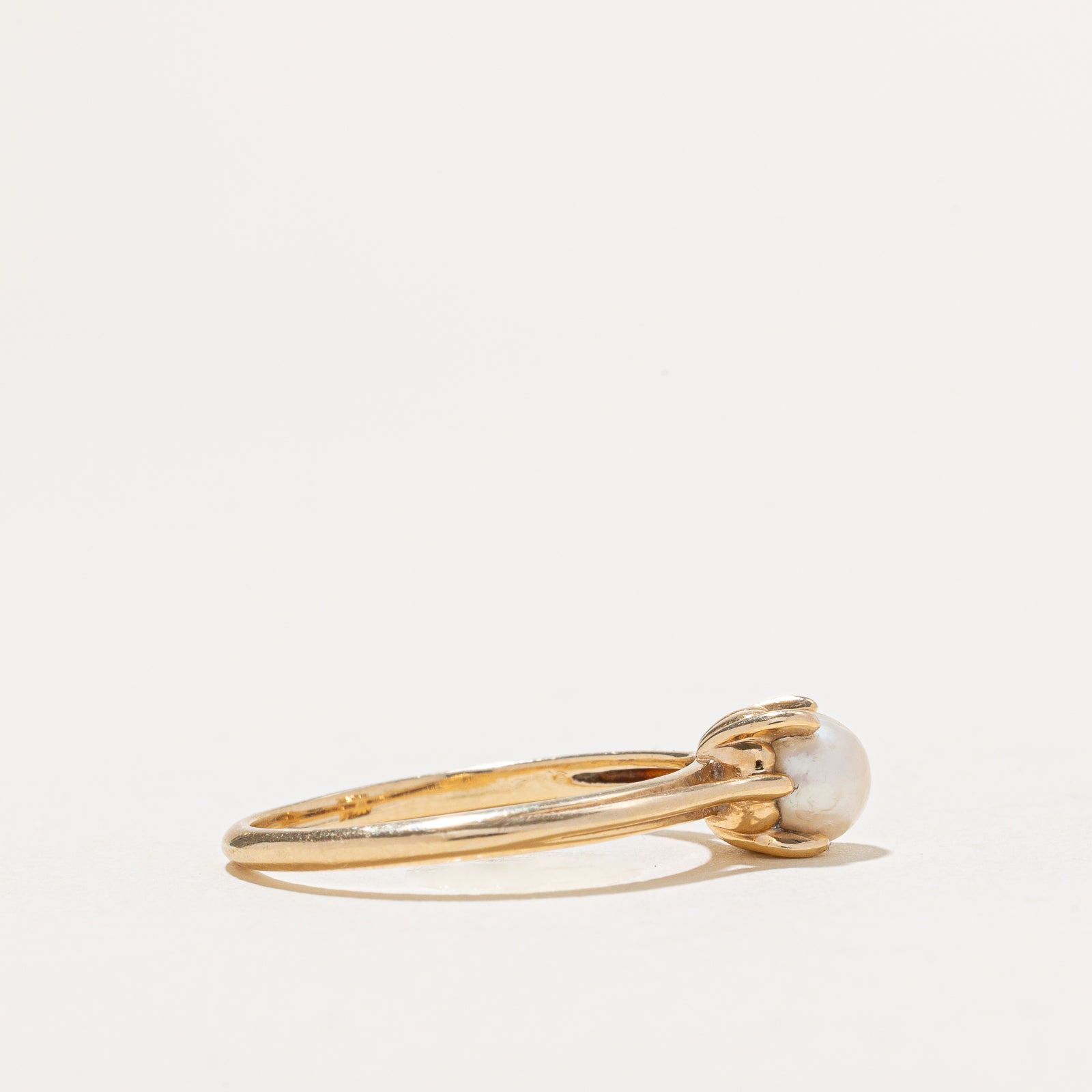 Elegant Solitaire Pearl Ring - Size 8 | Perfect for Weddings, Anniversaries & Special Occasions