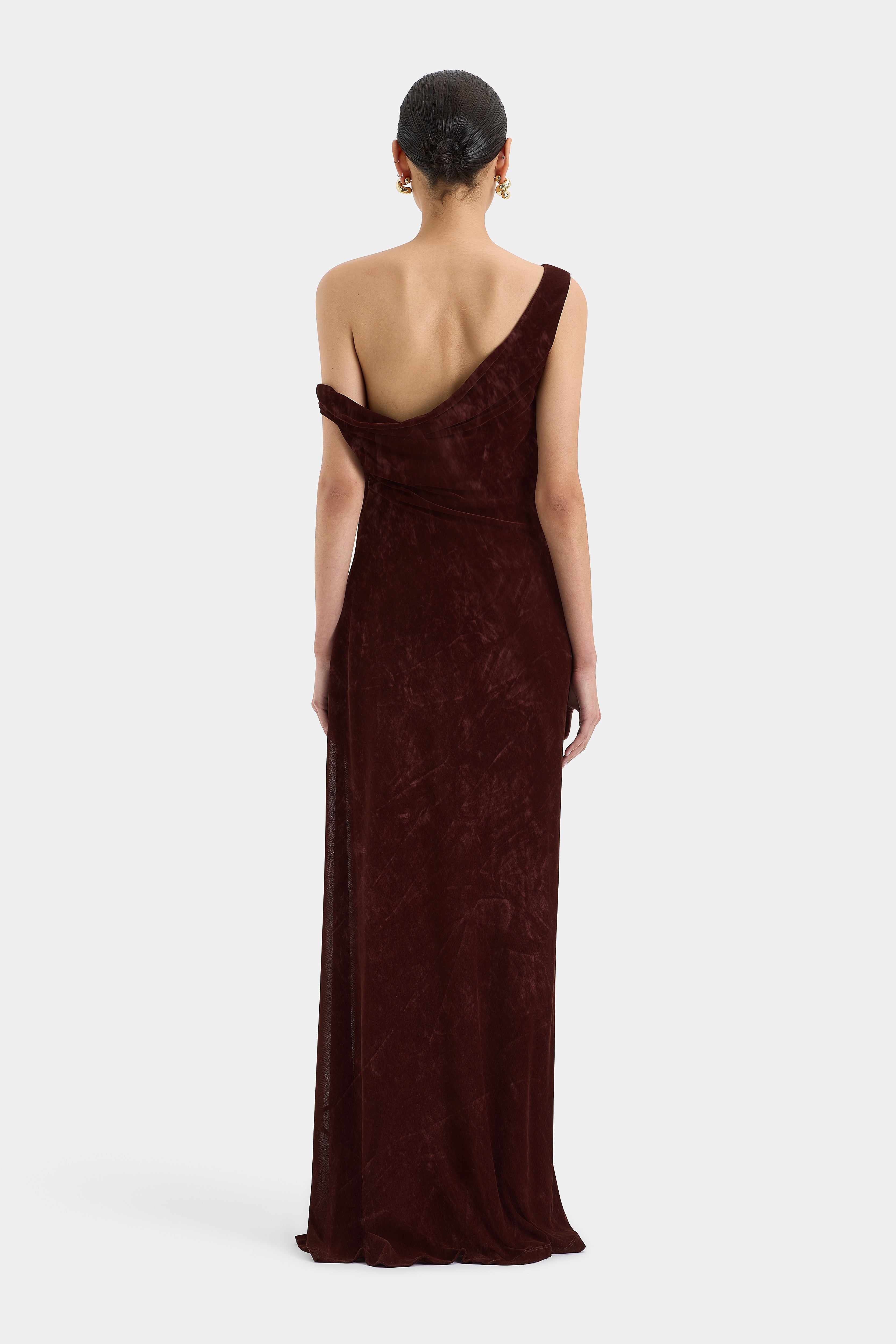 Ezra Gown Wine - Elegant Red Wine for Special Occasions, Dinner Parties & Romantic Evenings
