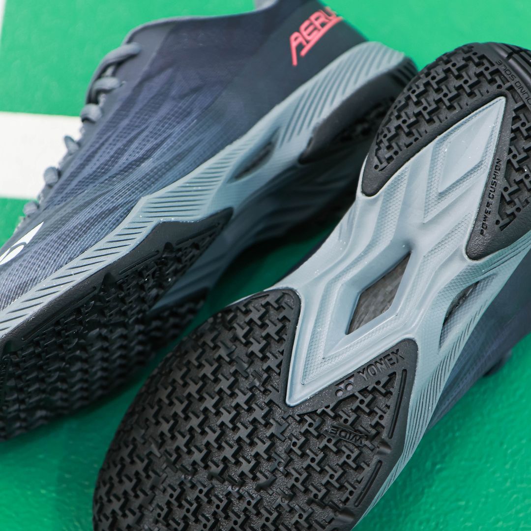 Yonex Aerus Z2 Wide Court Shoe for Badminton & Tennis - Dark Gray - Lightweight Performance Shoes for Indoor Sports & Training