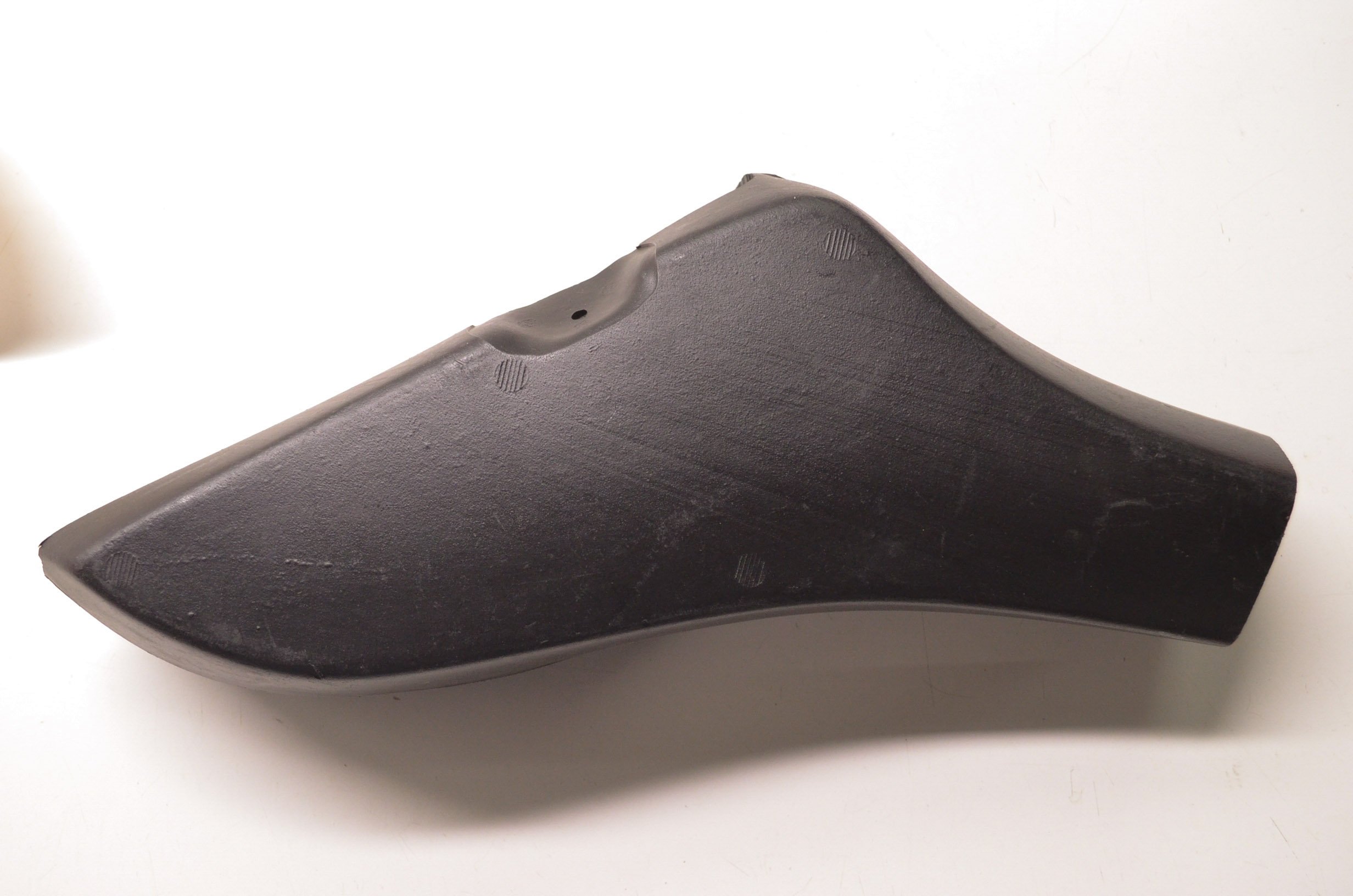 High-Performance Air Brake Duct for Trucks & Trailers - Heavy-Duty Cooling & Ventilation System - Ideal for Long-Haul Transport & Commercial Vehicles
