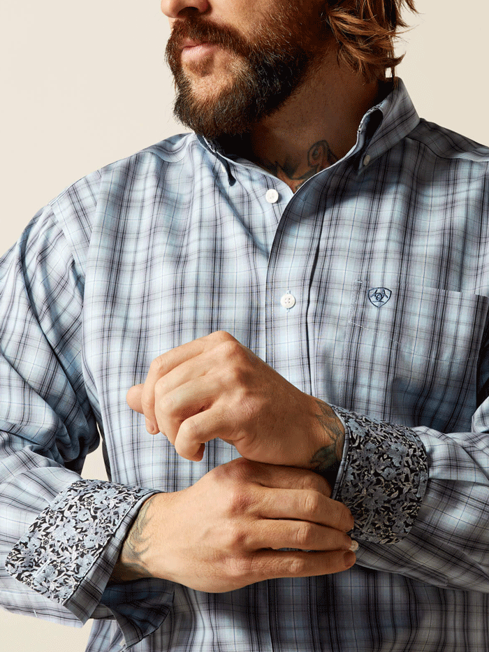 Ariat Men's Wrinkle Free Lionel Classic Shirt - Light Blue Long Sleeve Casual Button Down for Work, Office & Outdoor Activities