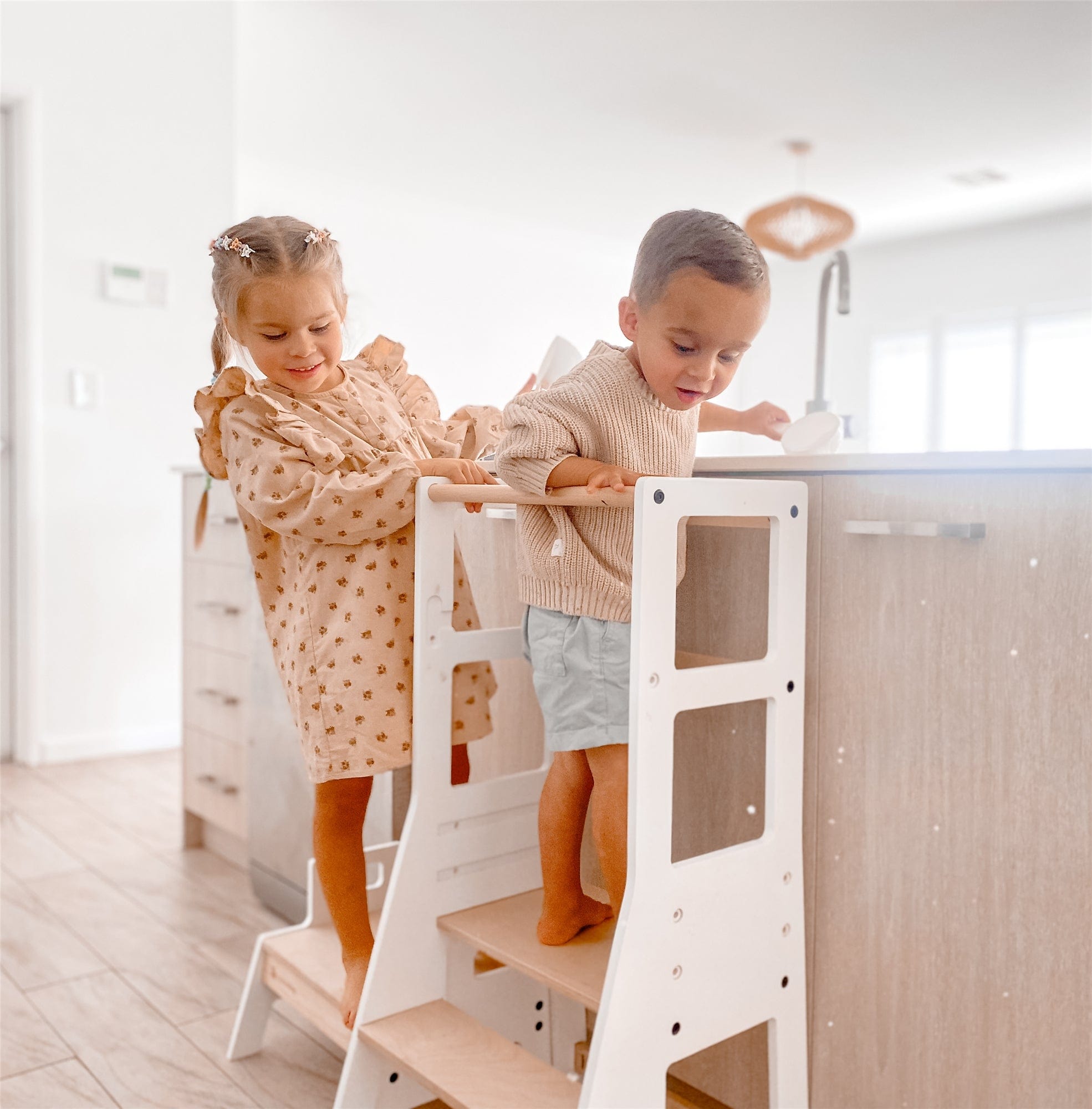 JALA Deluxe Adjustable Wooden Learning Tower for Toddlers - Safe Kitchen Step Stool Helper for Kids Cooking & Baking - Perfect Montessori Educational Tool for Home & Preschool Use