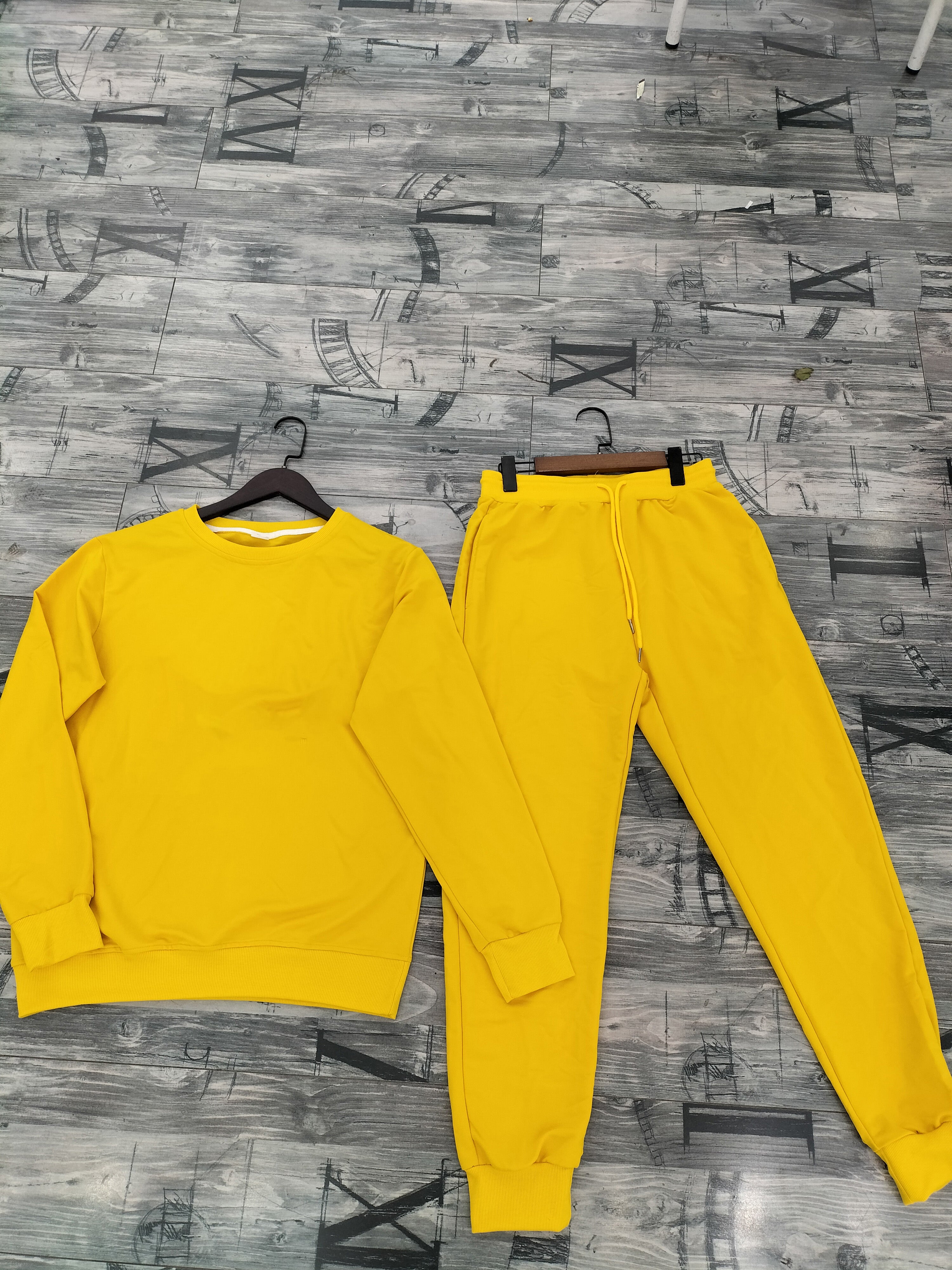 Men's Athletic Casual 2-Piece Suit - Lightweight Breathable Workout Jogger Set for Gym, Running & Streetwear Fashion