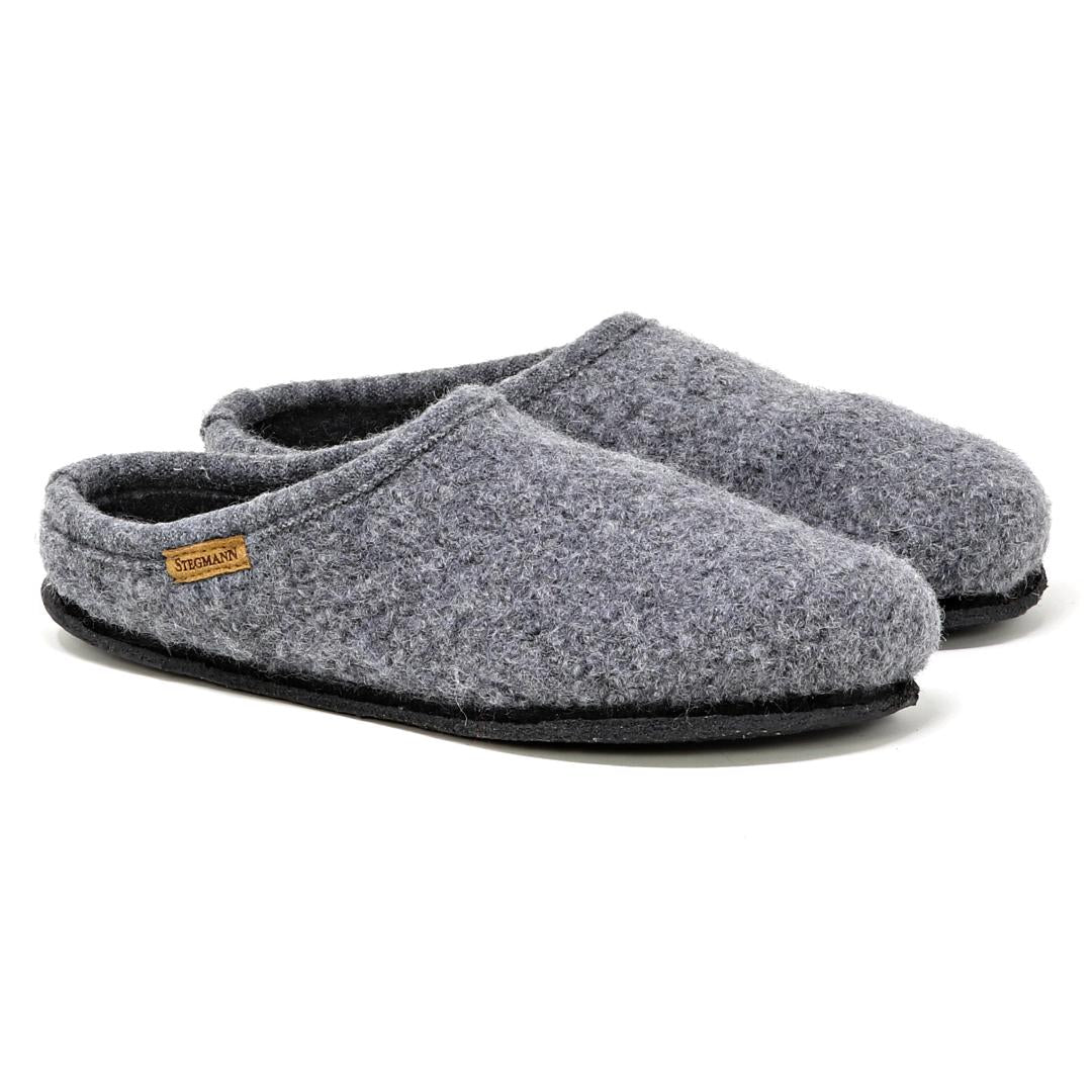 Women's Alpine Comfort Wool Slippers - Cozy Indoor/Outdoor Winter House Shoes for Women - Perfect for Home, Lounge, and Cold Weather Wear