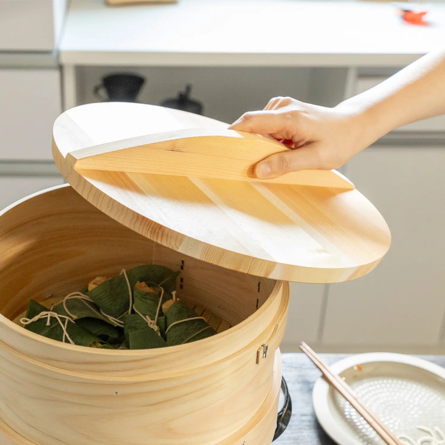 EBM Non-Stick Gyoza Pan with Wooden Lid - Perfect for Pan-Fried Dumplings, Potstickers & Japanese Cuisine | Ideal for Home Cooking & Restaurant Use