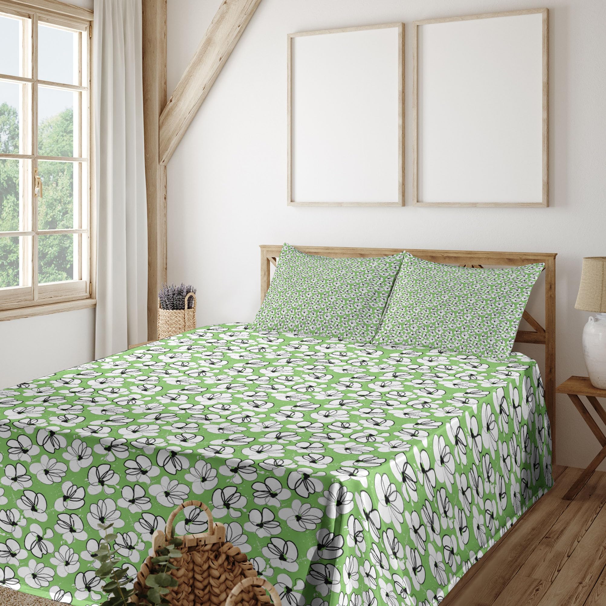 Ambesonne Floral King Sheet Set - 4 Piece Modern Design Summer Petals with Grunge Strokes Bedding Set, Fitted & Flat Sheets with Pillowcases, Shamrock Green Black - Perfect for Master Bedroom, Guest Room & Vacation Home Decor
