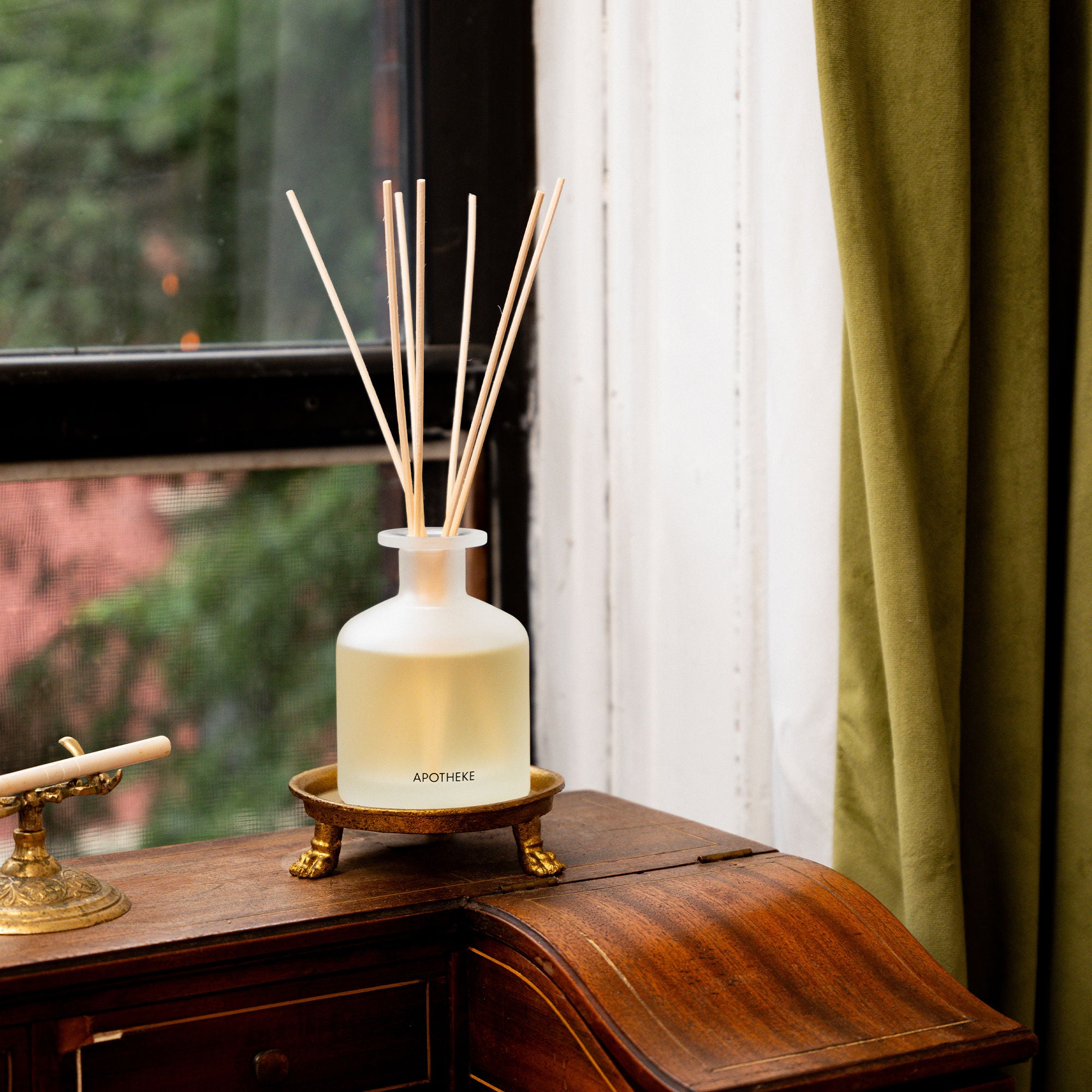 Premium Earl Grey Tea Scented Reed Diffuser - Aromatic Home Fragrance for Living Room, Bedroom & Office - Long-Lasting Essential Oil Diffuser for Relaxation & Stress Relief