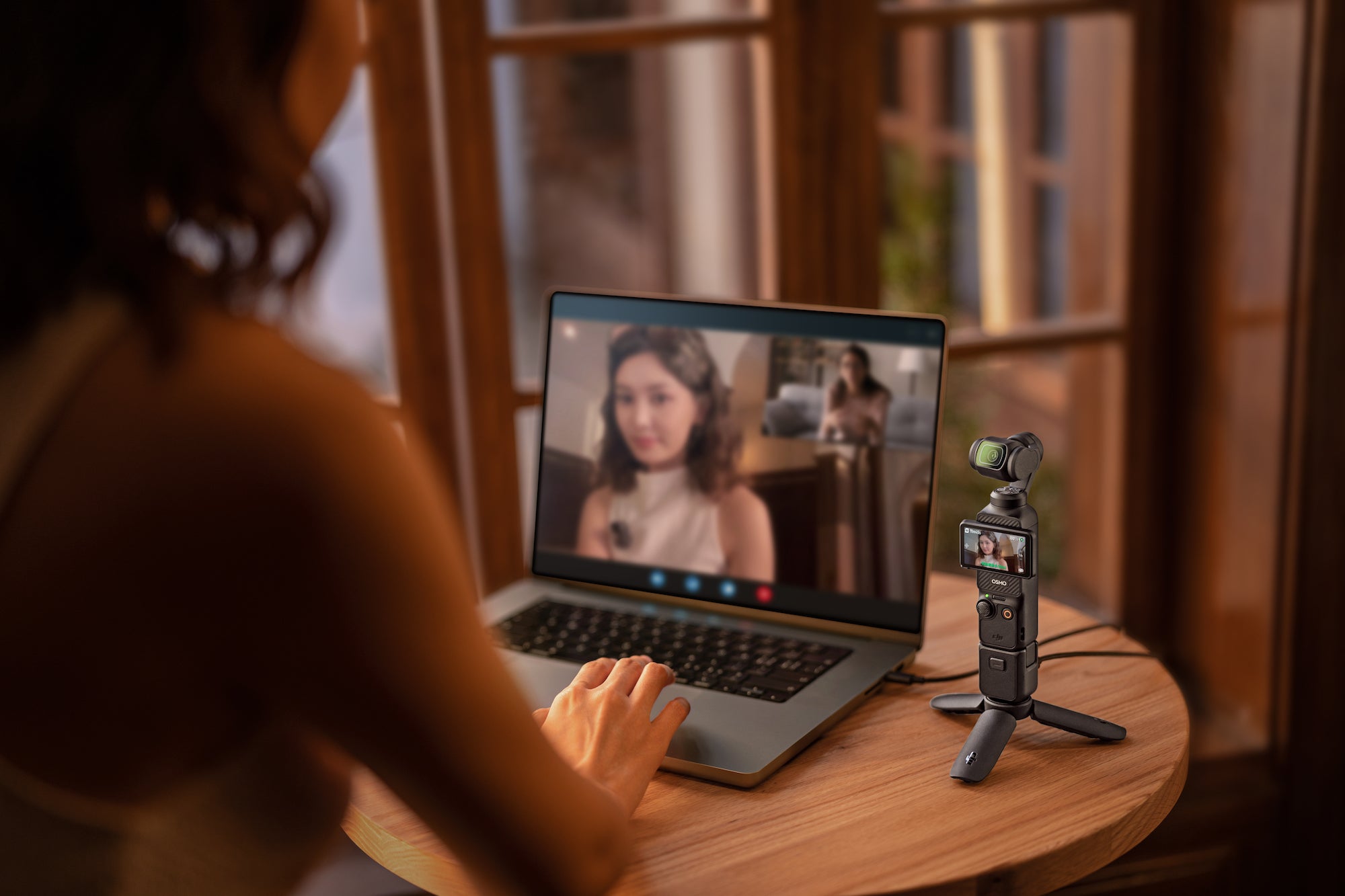 DJI Osmo Pocket 3 4K Vlog Camera with 3-Axis Gimbal Stabilizer - Creator Combo for YouTube, Travel & Action Video Shooting