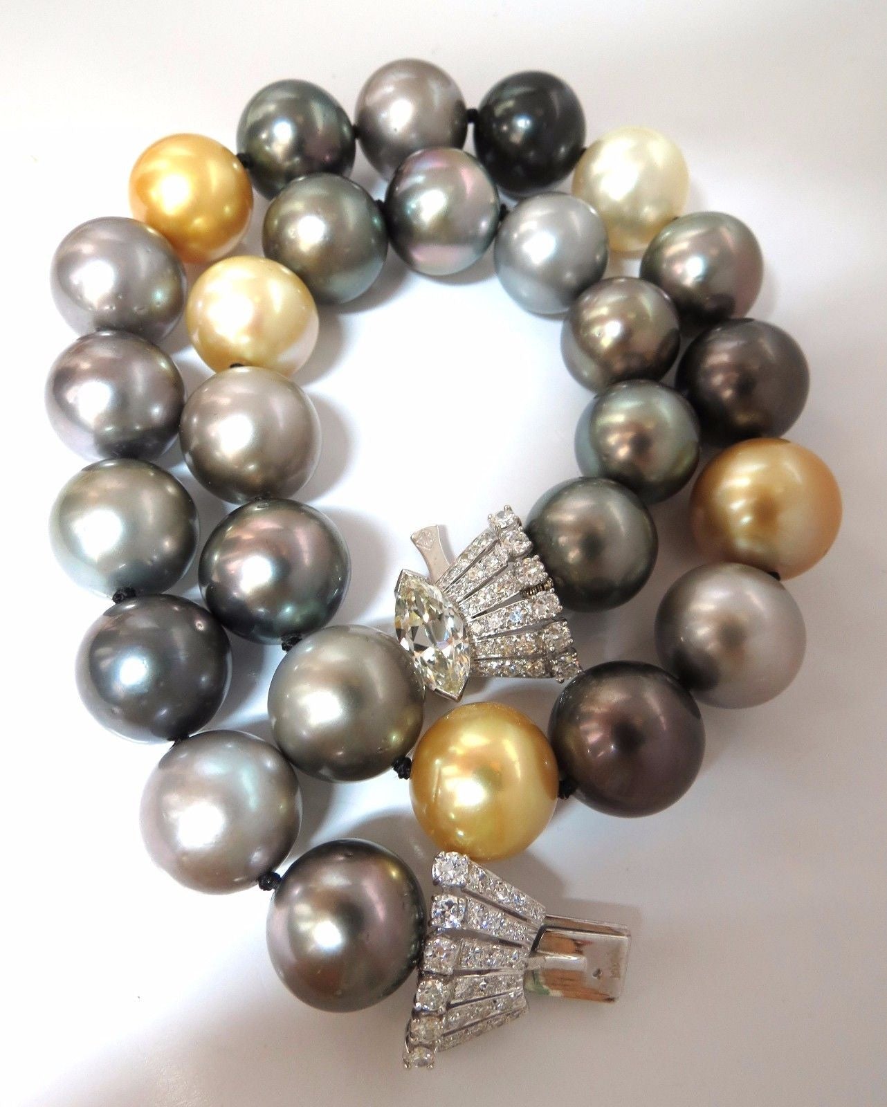 GIA Certified Natural Tahitian Pearl Necklace with 4.00ct Diamonds in 18K Gold - Elegant Jewelry for Weddings, Anniversaries & Special Occasions