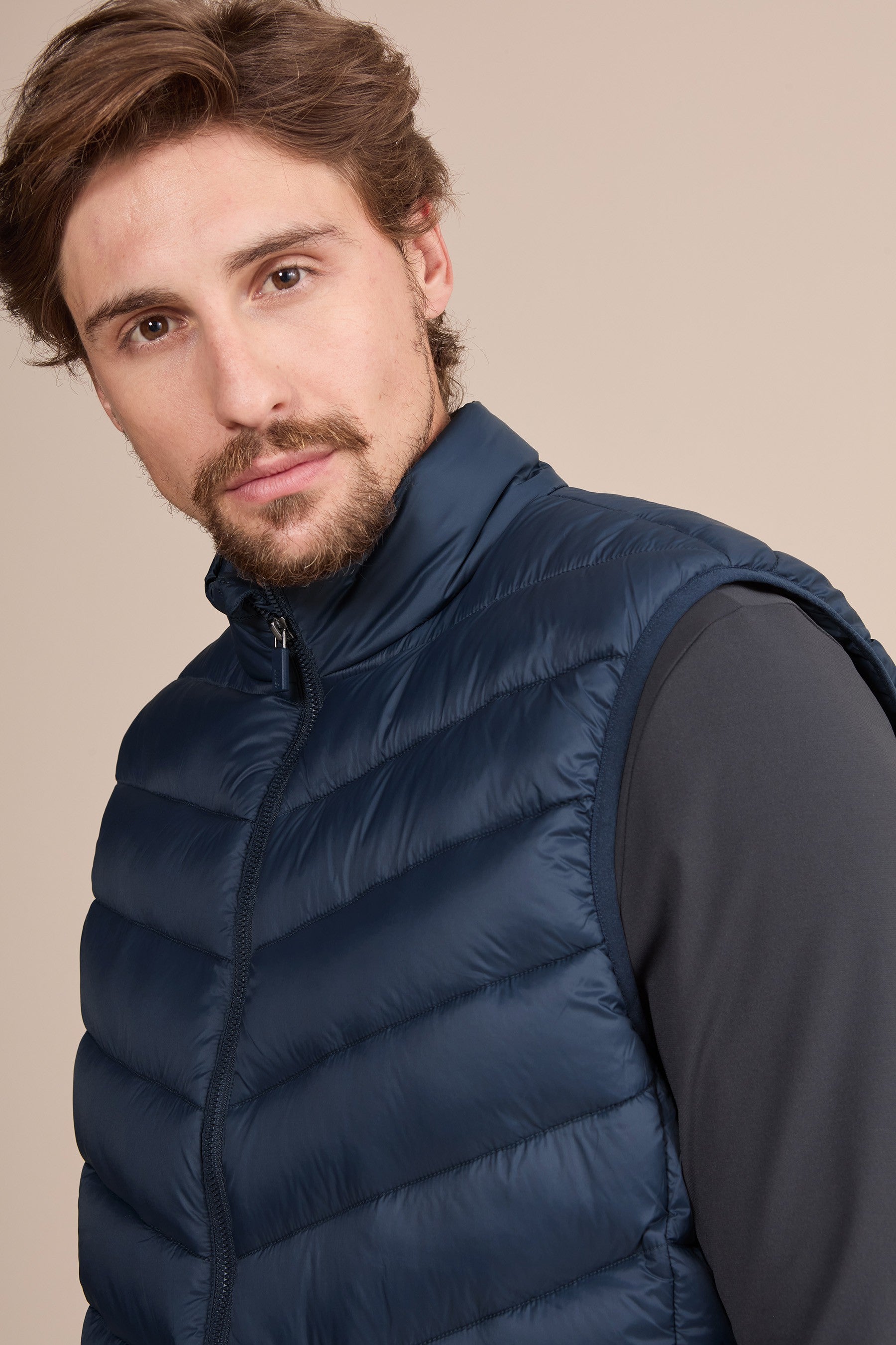 Lightweight Nylon Men's Puffer Vest for Winter Outdoor Activities - Waterproof & Windproof Insulated Jacket for Hiking, Camping, and Casual Wear