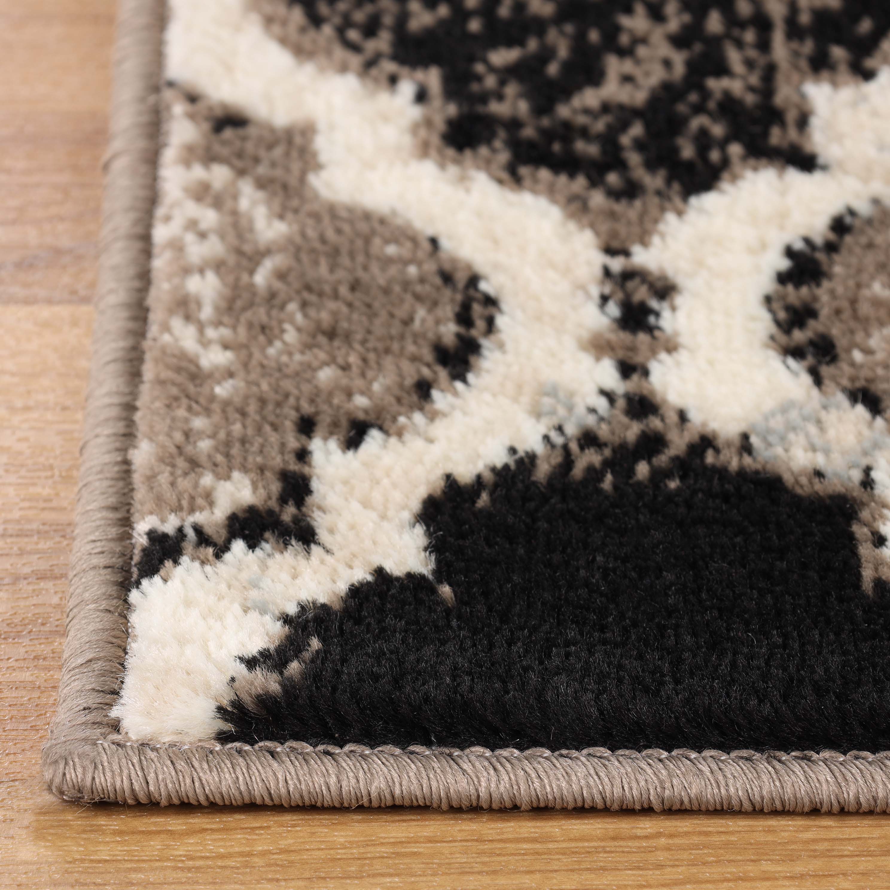 Viking Geometric Trellis Indoor Area Rug & Runner - Non-Slip Boho Chic Carpet for Living Room, Bedroom, Hallway - Perfect for Nordic Home Decor & Cozy Spaces