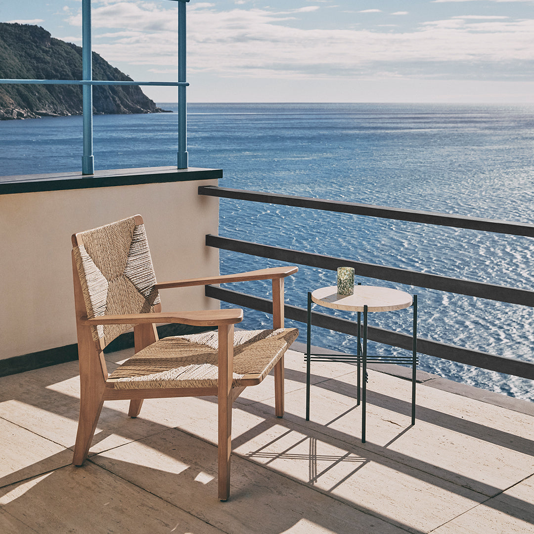 Premium F Chair Outdoor Lounge Chair - Patio, Poolside & Garden Relaxation - Durable & Weather-Resistant for Ultimate Comfort