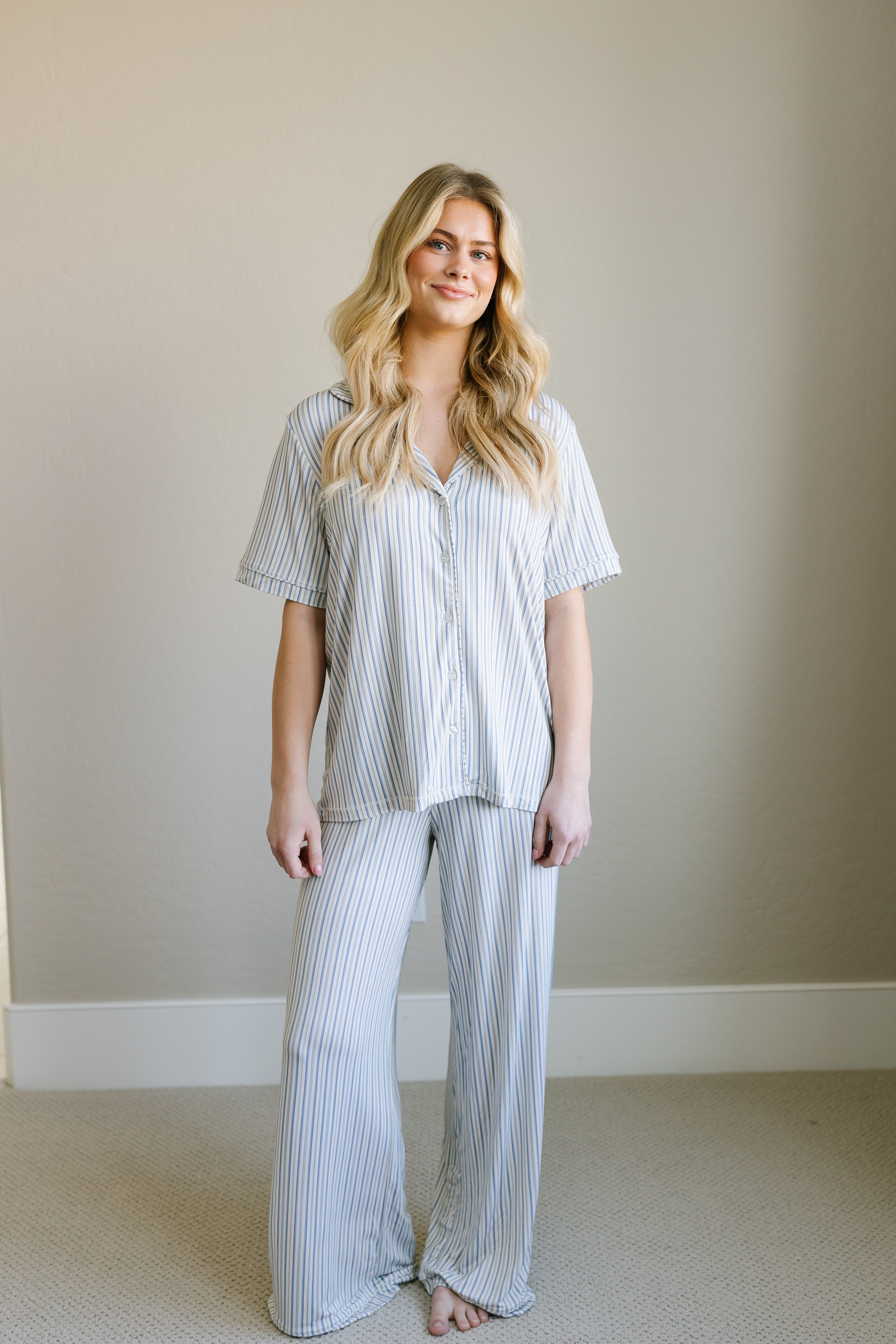 Stylish Beach House Pajama Set - Short Sleeve Sleepwear for Women | Perfect for Summer Nights, Vacation Getaways & Cozy Lounging