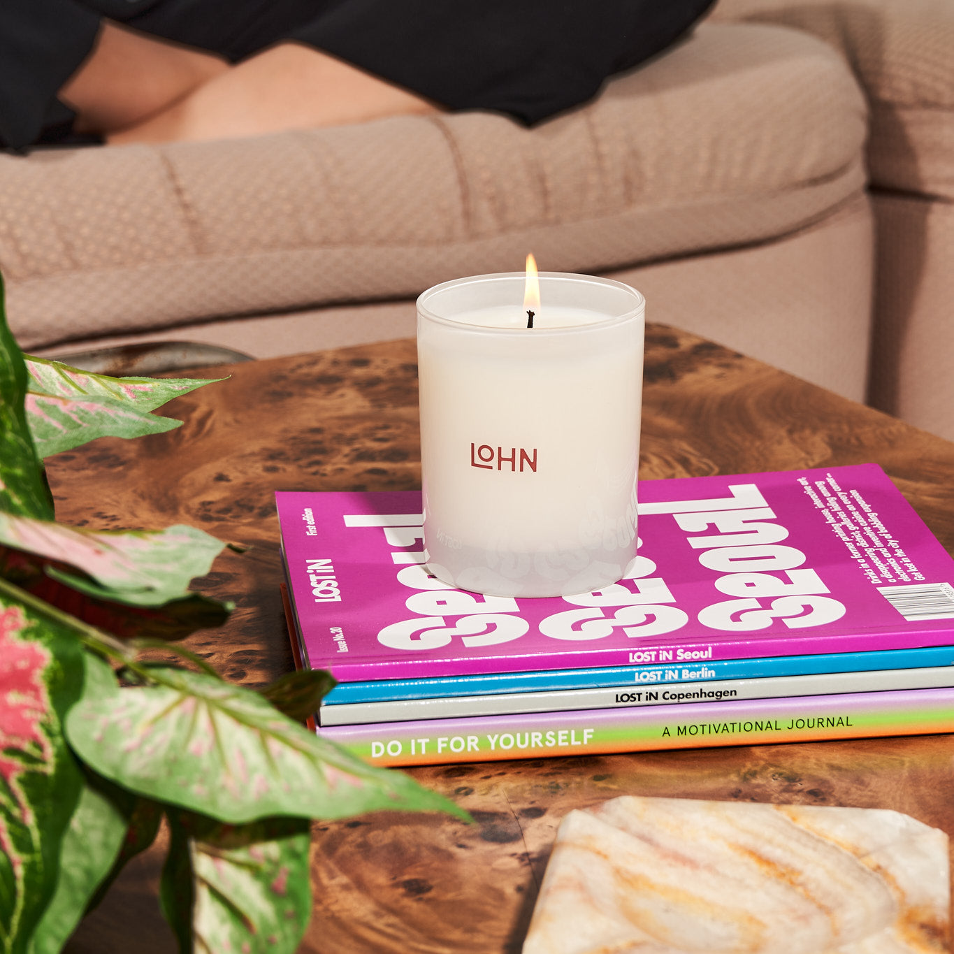 Erde Scented Soy Wax Candle - Eco-Friendly, Long-Lasting Aromatherapy for Home, Office & Relaxation | Perfect for Gifts, Meditation & Stress Relief