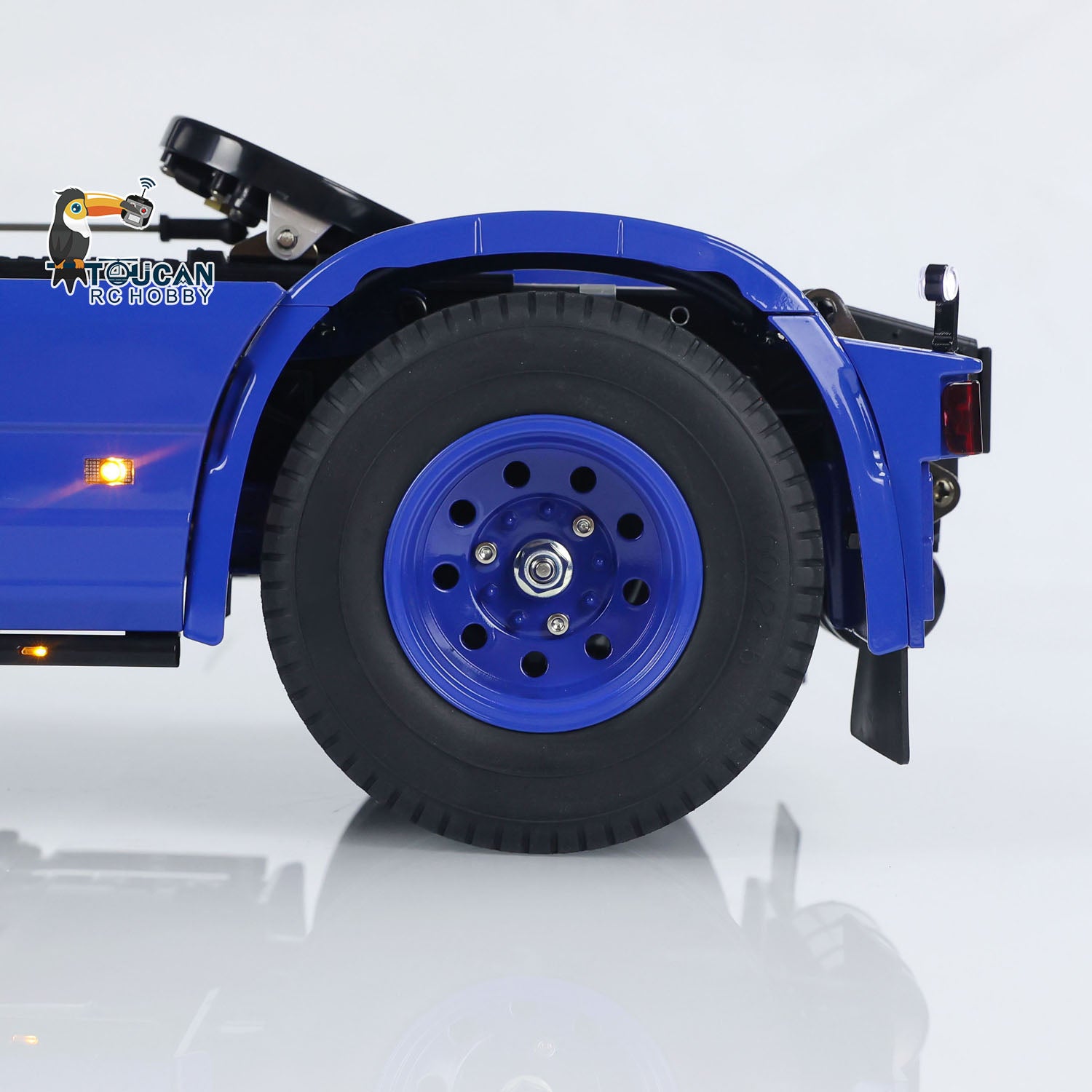 TAMIYA 1/14 Scale RC Tractor Truck - 4X2 Remote Control Construction Vehicle with 3-Speed Transmission, Smoking Unit & ST8 Radio (RTR 56375 FH16 XL750) - Perfect for RC Hobbyists, Construction Simulation & Off-Road Play