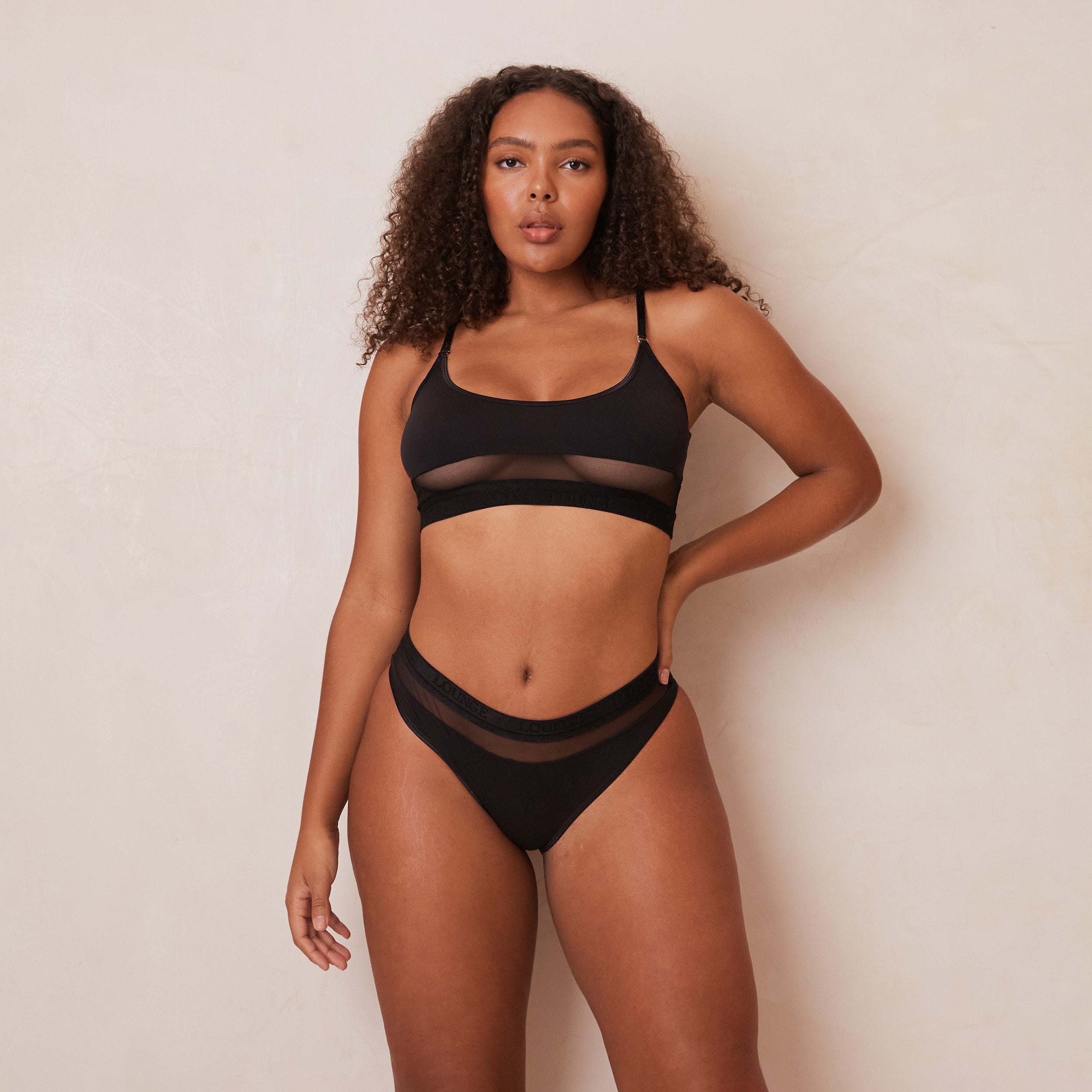 Breathable Mesh Sports Bra for Women - Comfortable & Supportive Black Workout Top for Running, Yoga & Gym