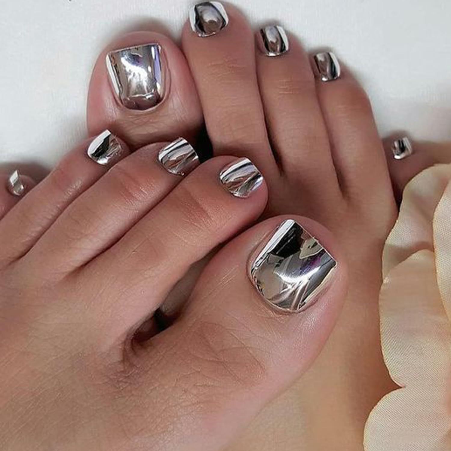 GLAMERMAID Press on Toenails - 24Pcs Reusable Chrome Gel Fake Nails with UV Finish | Spring Summer Glossy Acrylic False Toe Nails for Women | Perfect for Parties, Vacations & Pedicures
