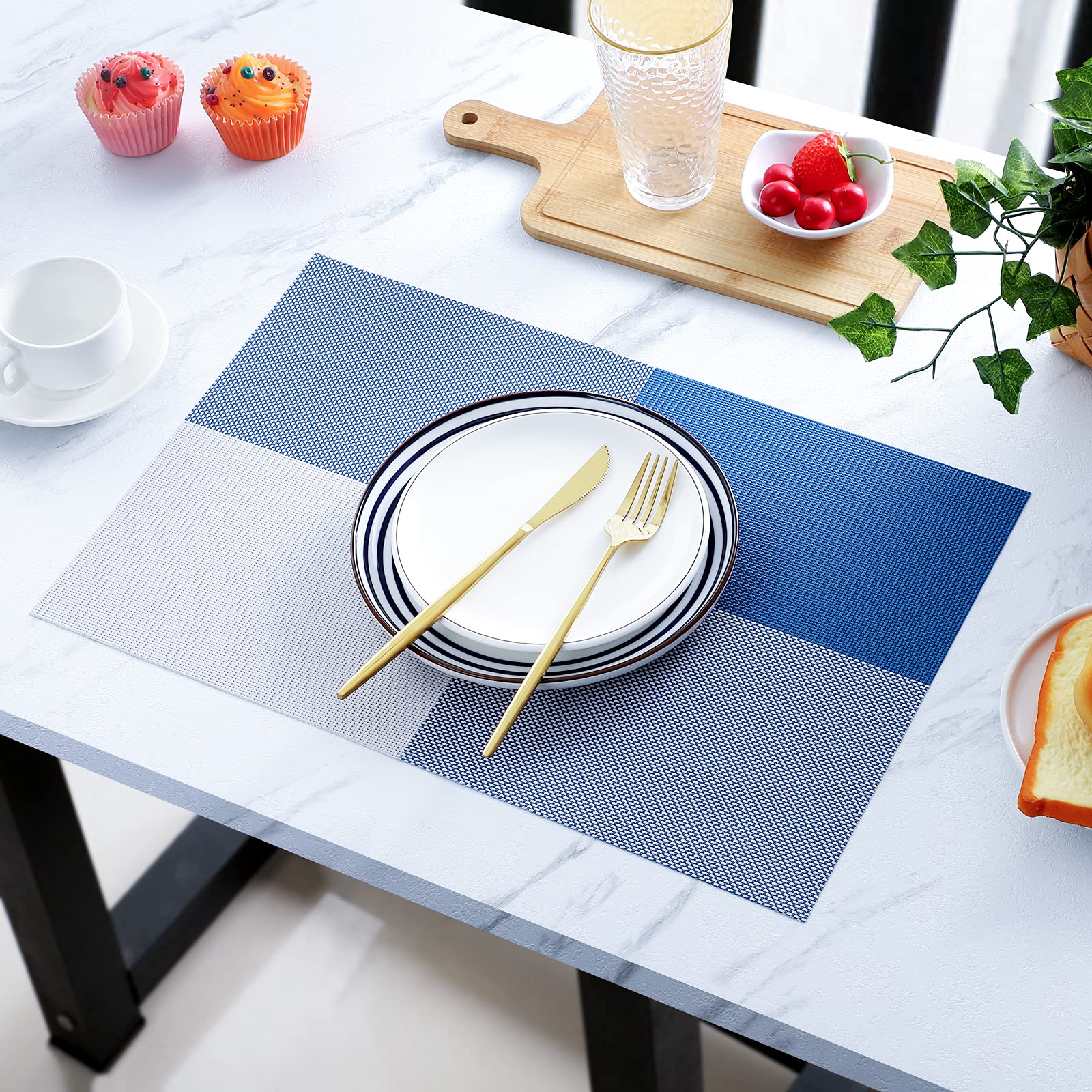 CHENYUCHAO Washable Non-Slip Placemats Set of 8 - Premium Dining Table Mats for Indoor Use, Party & Holiday Decor - Perfect for Thanksgiving, Christmas & Everyday Meals