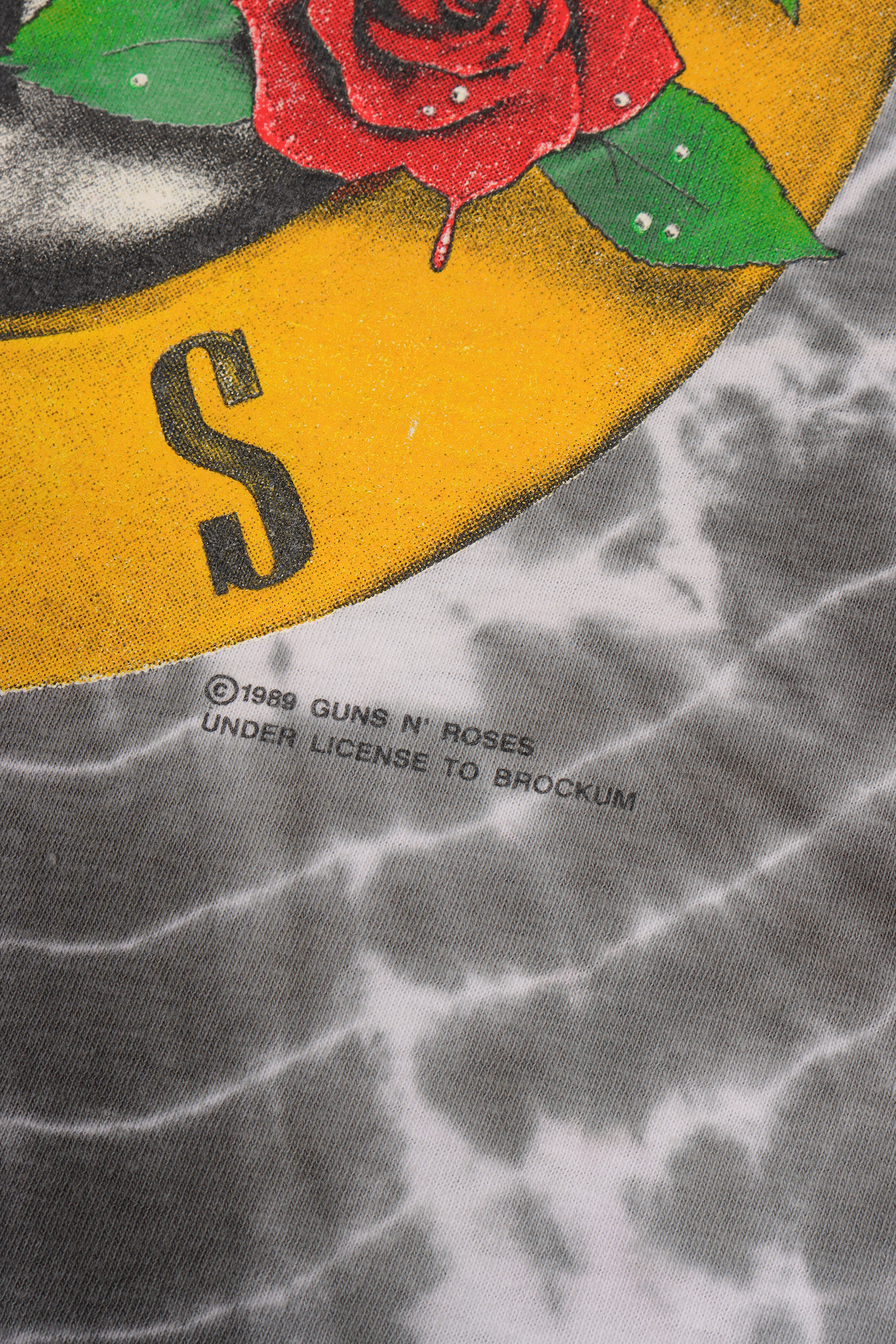 Vintage 1989 Guns N' Roses Tie Dye T-Shirt - Classic Rock Band Tour Tee for Concerts & Casual Wear