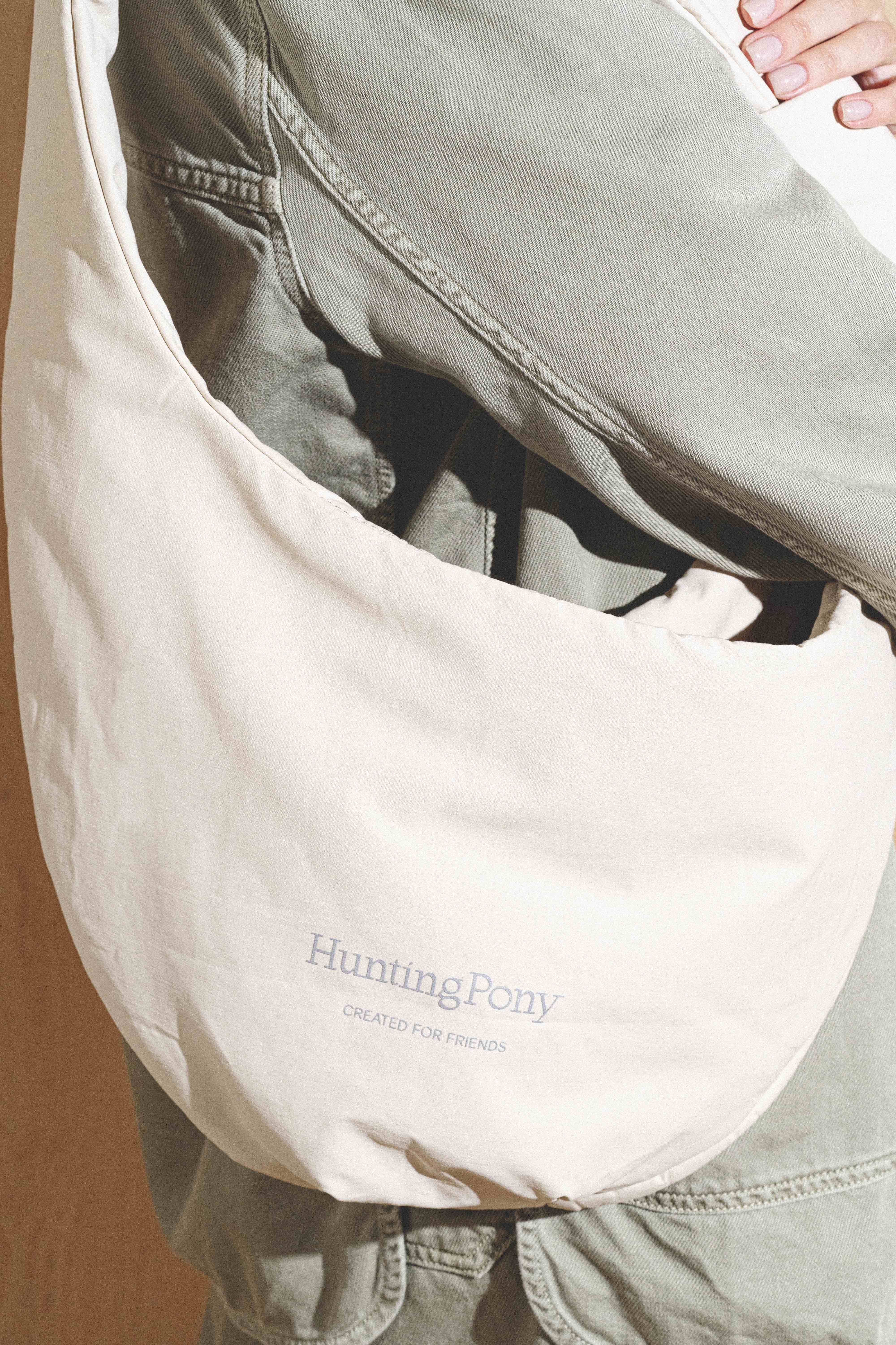 Stylish Sling Bag Pony Kangaroony in Beige - Perfect for Travel, Hiking & Everyday Use