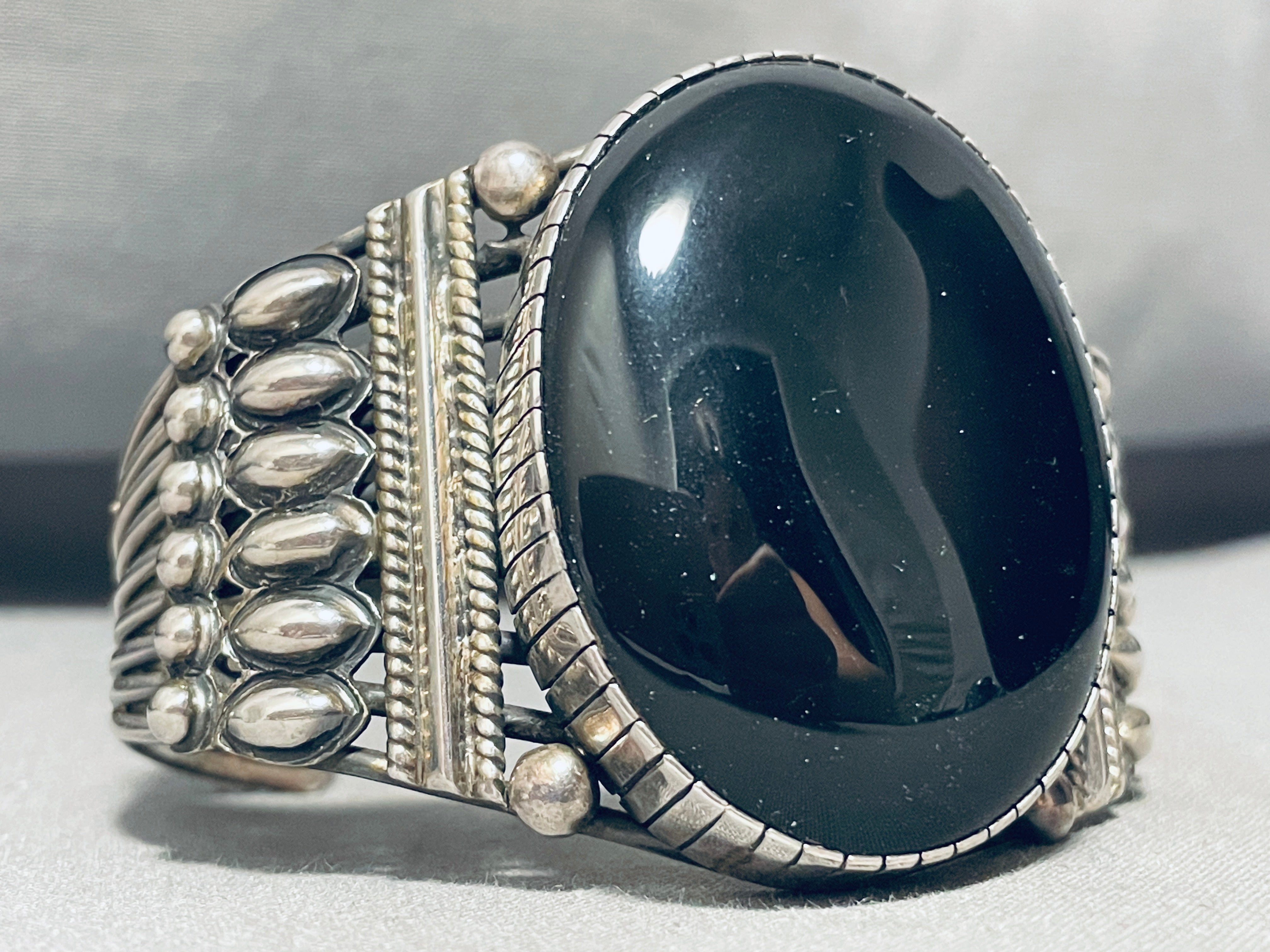 Vintage Navajo Sterling Silver Onyx Bracelet - 104 Grams Heavy Huge Native American Jewelry for Women - Perfect for Boho Fashion, Gift Giving & Special Occasions