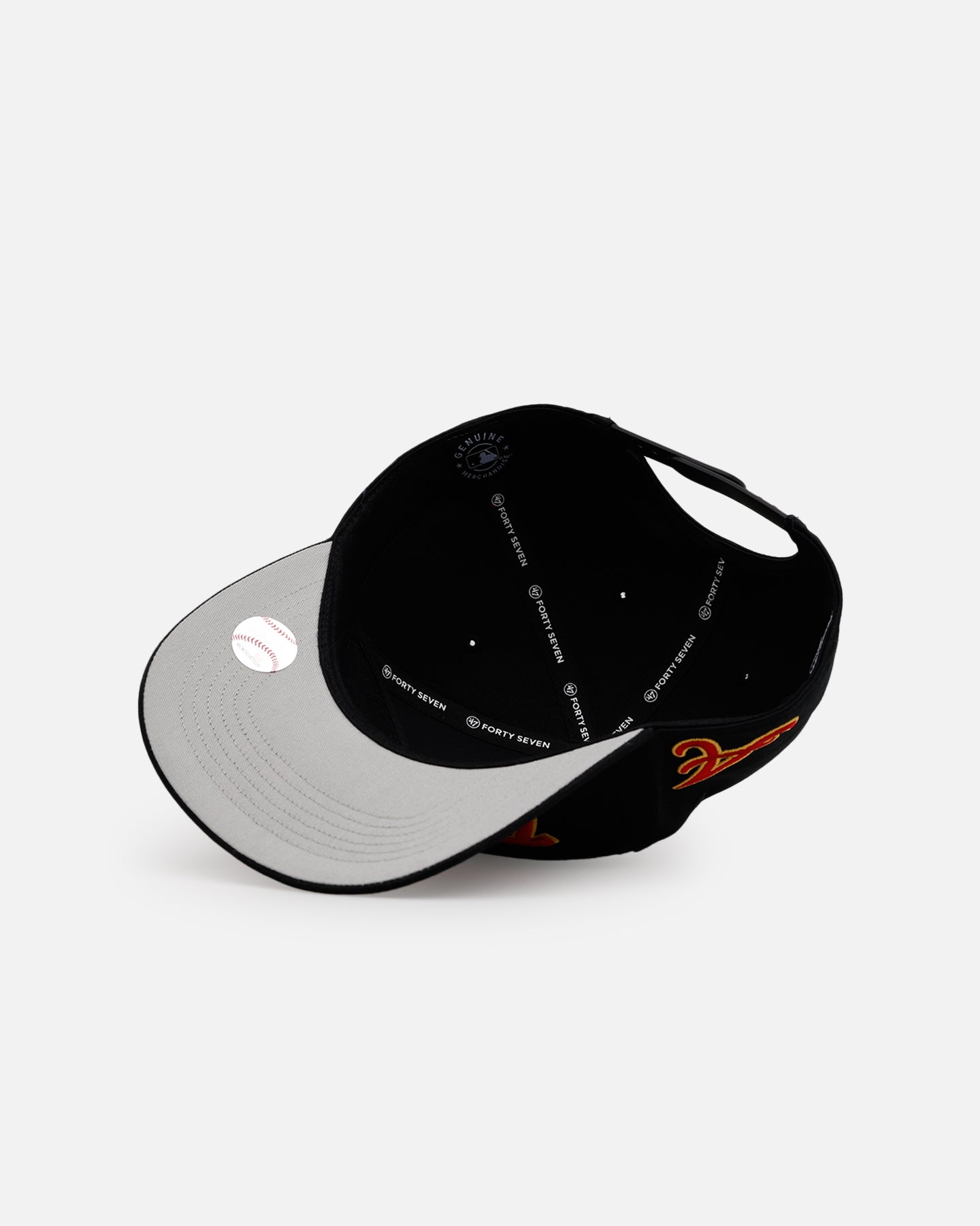 47 Brand Atlanta Braves 'Black Dome Script' 47 Hitch Snapback Black Hat - Adjustable Baseball Cap for Men & Women - Perfect for Sports Fans, Casual Wear & Outdoor Activities