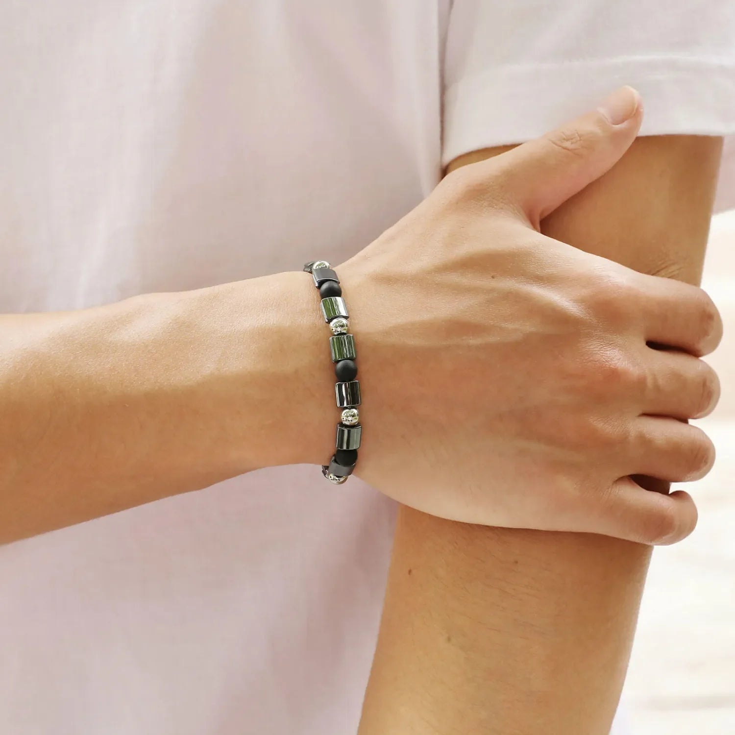 Natural Hematite Beaded Bracelet for Men & Women - Magnetic Healing Stone Jewelry for Stress Relief & Energy Balance - Perfect for Meditation, Yoga & Everyday Wear