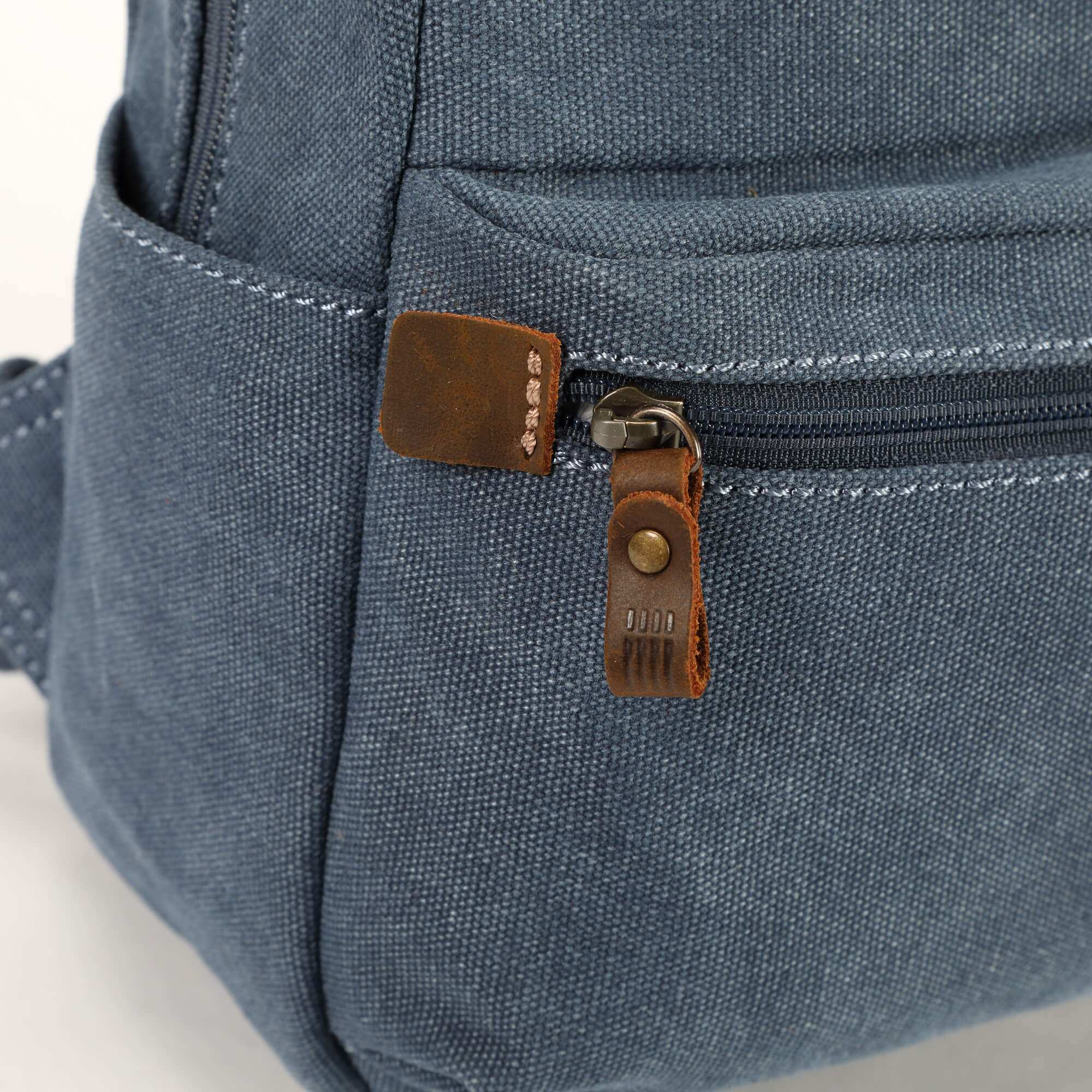 TRP0552 Troop London Classic Canvas Backpack - Small Durable School & Travel Daypack for Men & Women - Perfect for College, Commuting & Outdoor Adventures