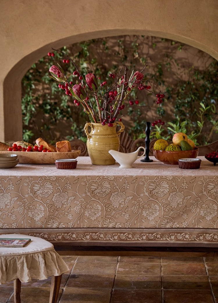 Farmhouse Tablecloth - Extra Large Rectangular Table Cover for Kitchen & Dining Room, Floral Design, Fits Round & Square Tables - Perfect for Family Dinners, Parties & Holiday Decorations