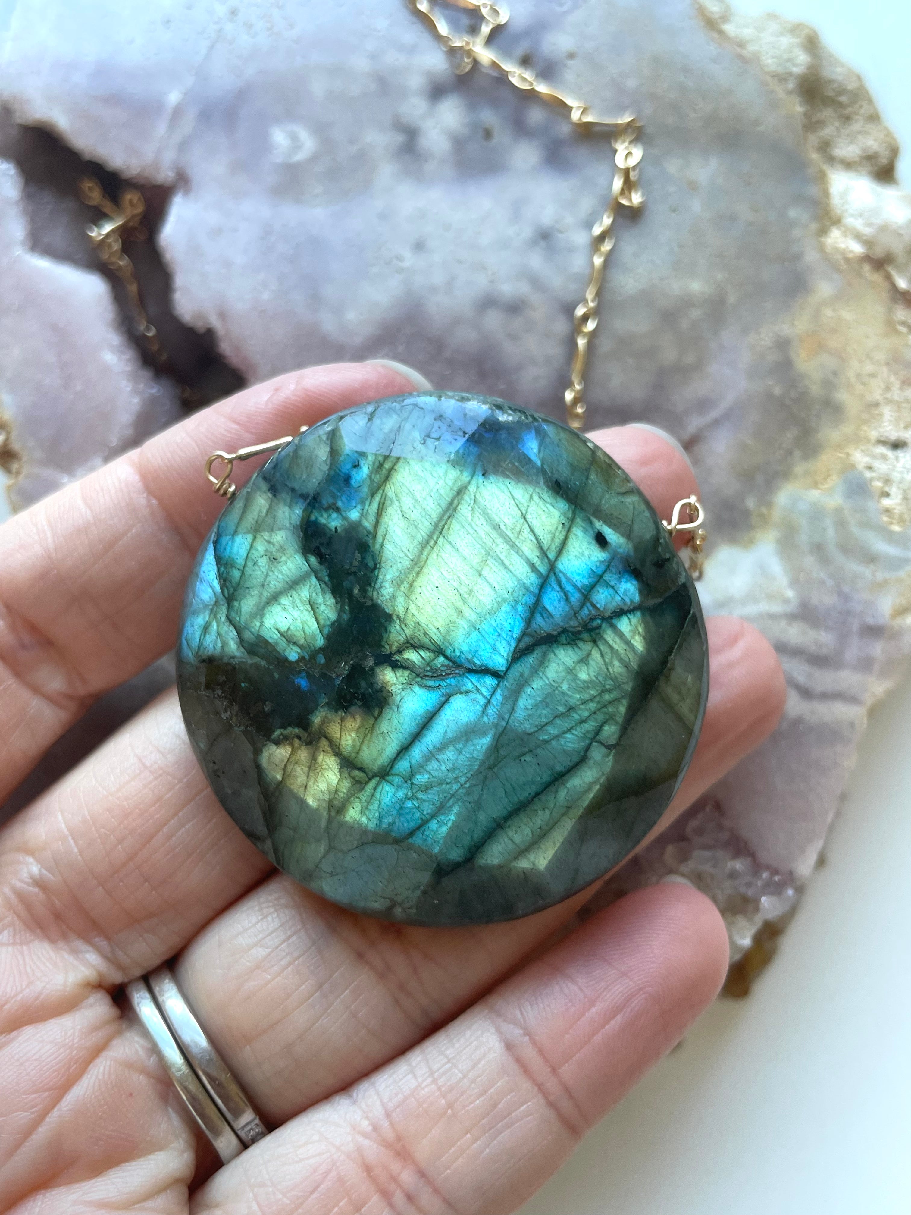 Stunning Large Labradorite Statement Necklace for Women – Elegant Healing Crystal Jewelry for Spiritual Protection & Energy Balance | Perfect for Meditation, Yoga & Boho Fashion