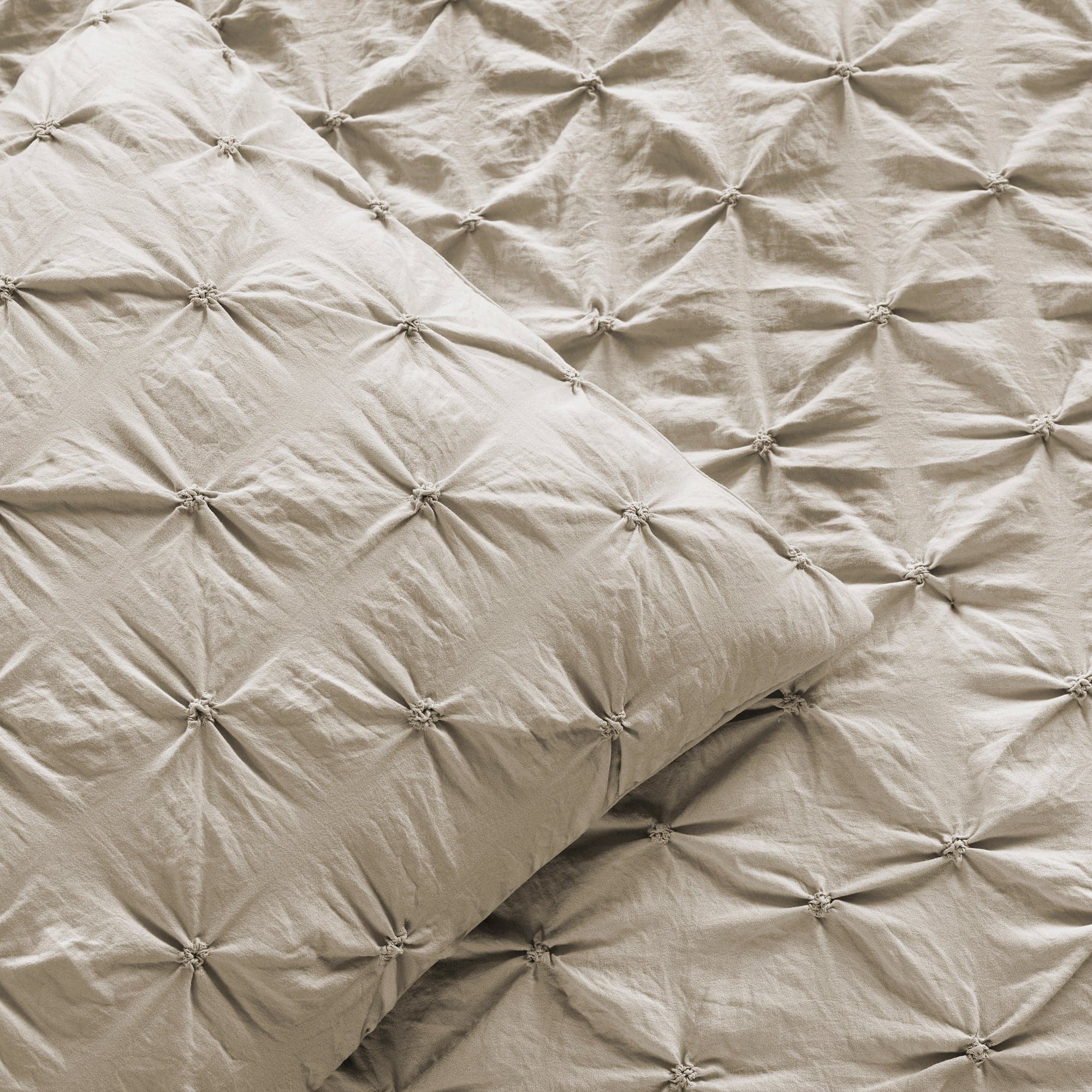 Ravello Pintuck 5-Piece Comforter Set - Queen Size Bedding with Pillow Shams - Luxury Soft Microfiber for Cozy Bedroom Decor