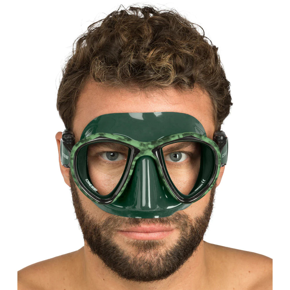 Cressi Metis Green Hunter Spearfishing Mask - Low Volume Scuba Diving Goggles for Free Diving & Snorkeling - Perfect for Underwater Hunting & Ocean Adventures