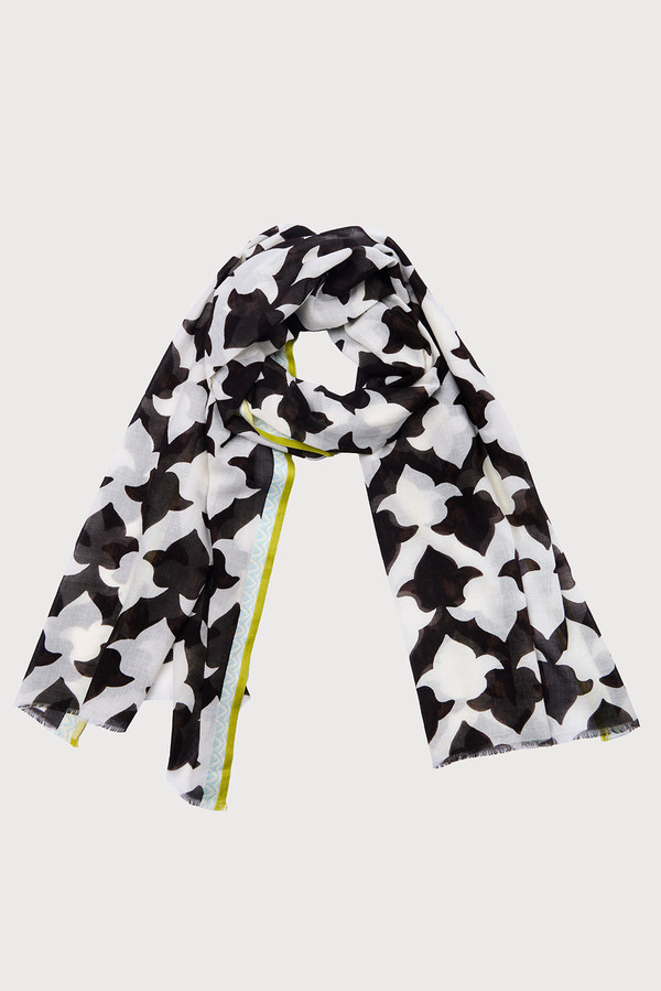 Stylish Geo Bordered Printed Scarf - Lightweight Fashion Accessory for Women - Perfect for Travel, Office & Casual Outfits
