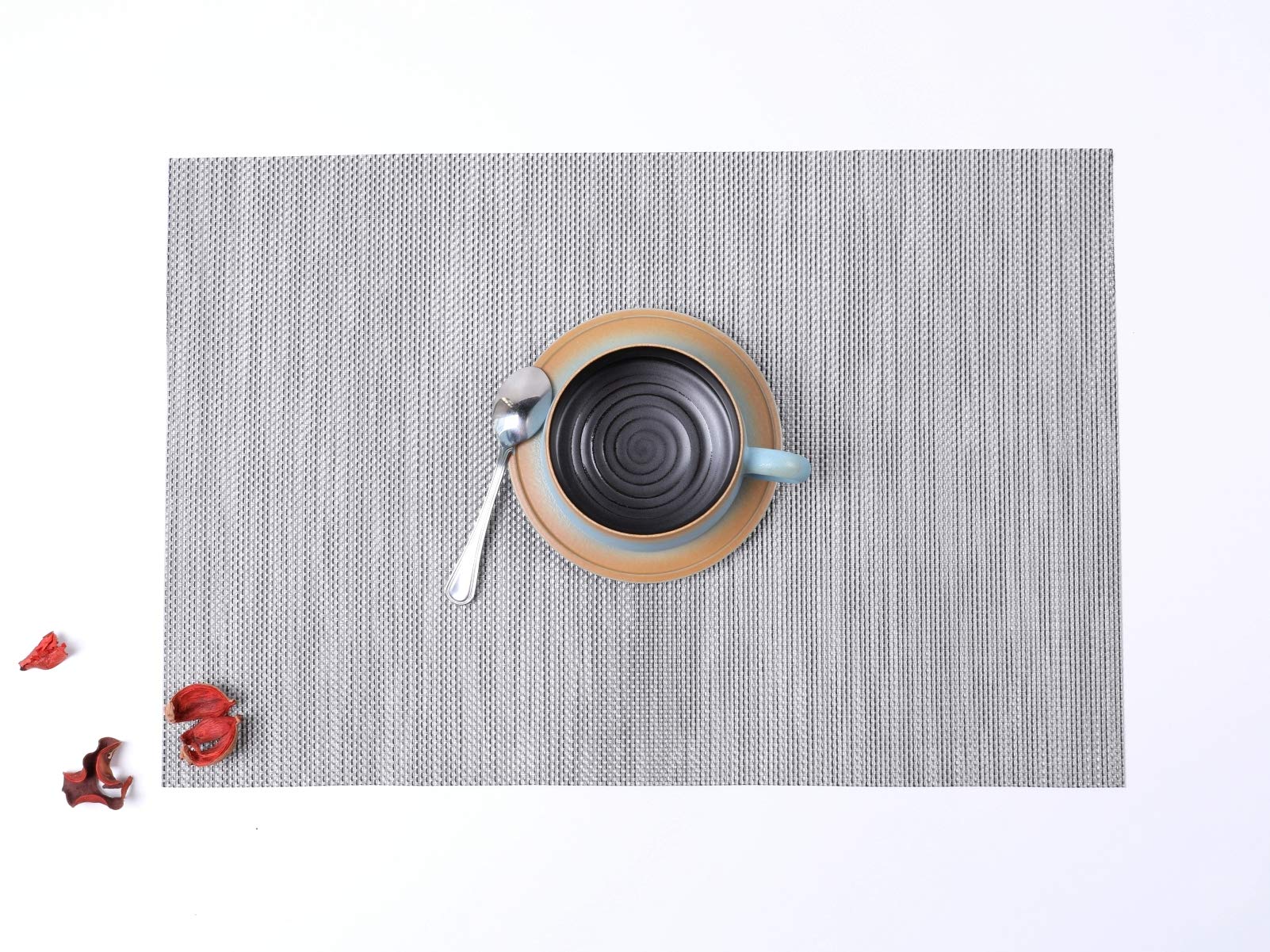 Premium Heat-Resistant PVC Placemats for Dining Table - Set of 4 Washable Kitchen Table Mats - Perfect for Family Dinners, Holiday Meals & Restaurant-Style Dining