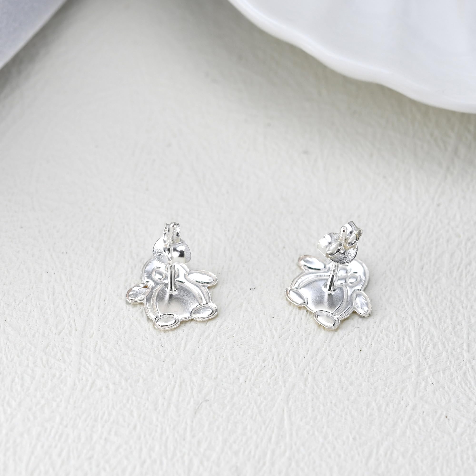 AeraVida Cute Penguin .925 Sterling Silver Enamel Stud Earrings for Women - Valentine's Day Gift, Birthday Present, Christmas Jewelry - Perfect for Casual Wear, Date Night & Special Occasions
