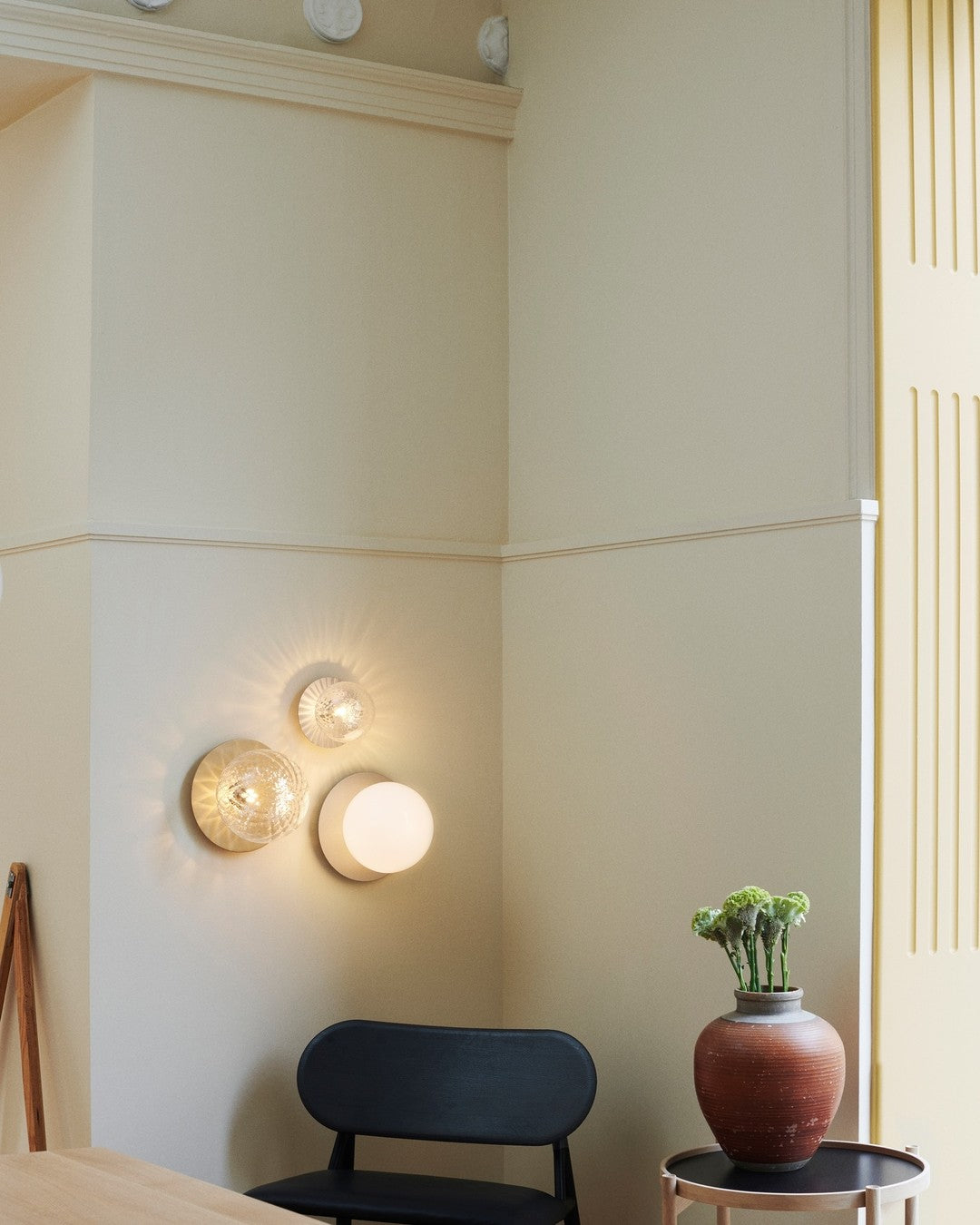 Celeste Wall Lamp - Modern LED Sconce Light for Bedroom, Living Room & Hallway - Dimmable Indoor Lighting Fixture with Warm White Light - Perfect for Home Decor, Reading & Ambient Lighting