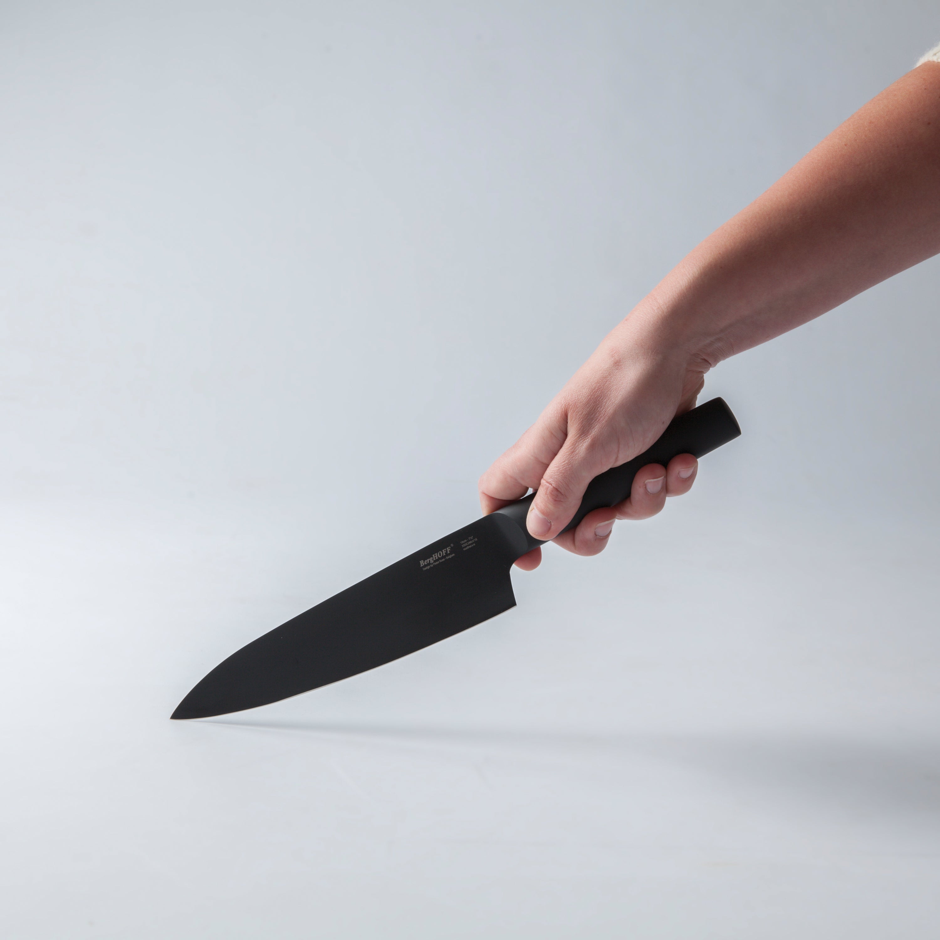 BergHOFF Ron 7.5-Inch Nonstick Chef's Knife - Professional Kitchen Knife with Ergonomic Handle for Precise Cutting - Perfect for Slicing, Dicing, and Chopping Vegetables, Fruits, and Meats